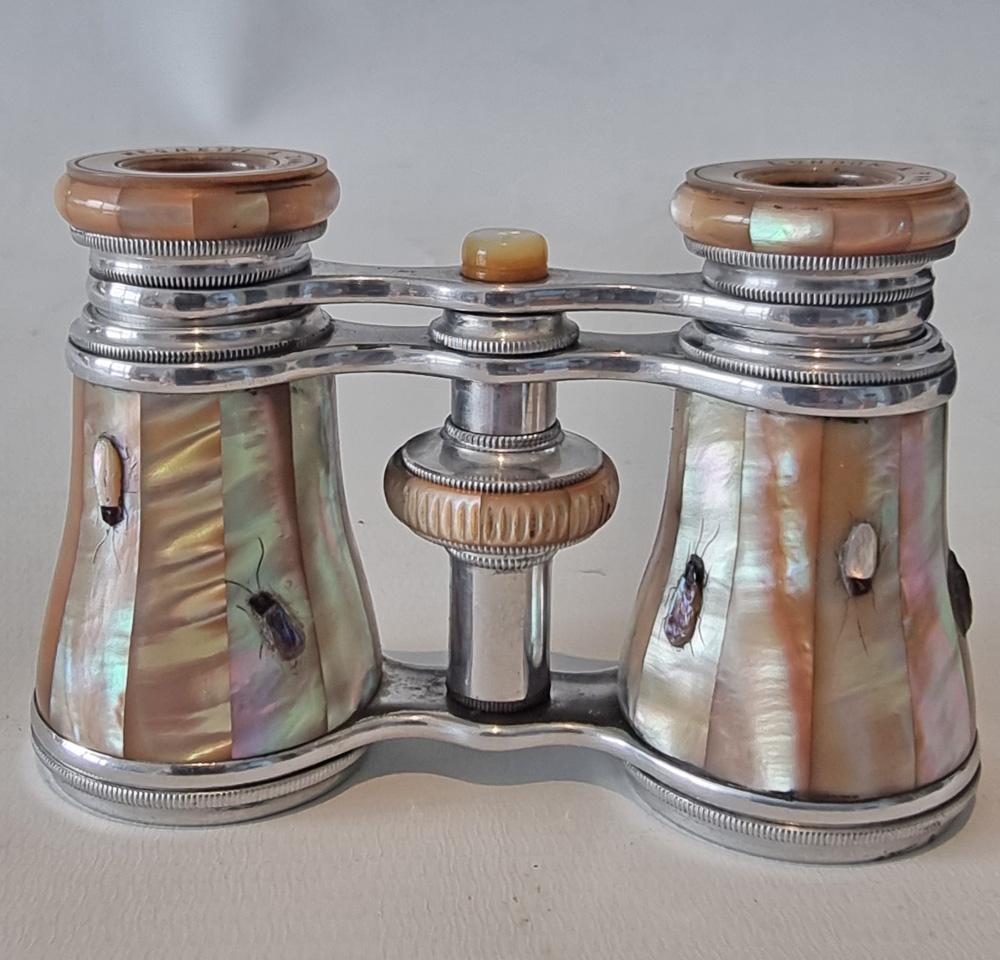 Anglais Paire de lunettes d'opéra Shibayama dans leur écrin d'origine par Negretti & Zambra en vente