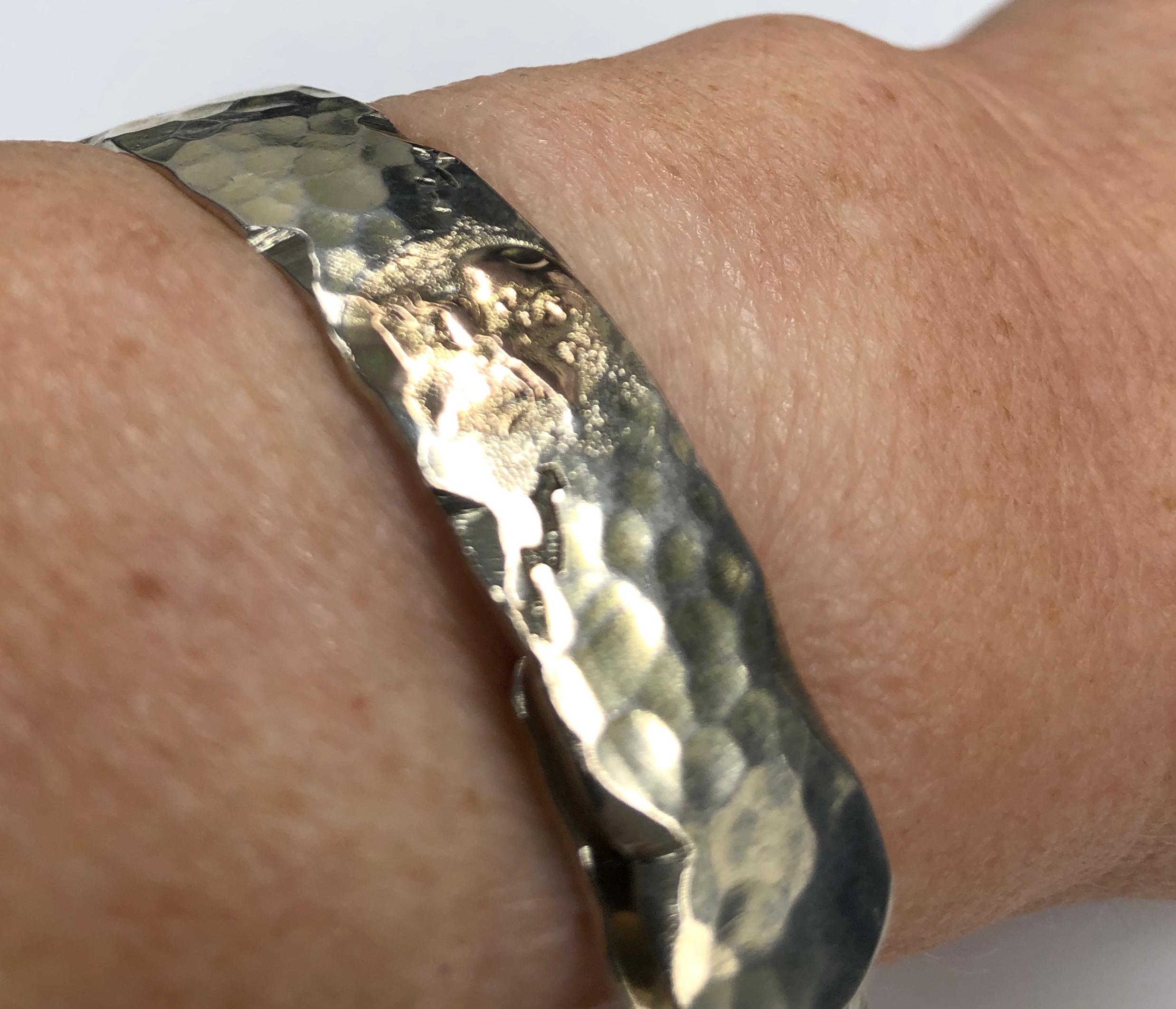 Bracelet édouardien Shiebler en argent sterling et or 14 carats avec médaillon Curio Homeric Bon état - En vente à Houston, TX