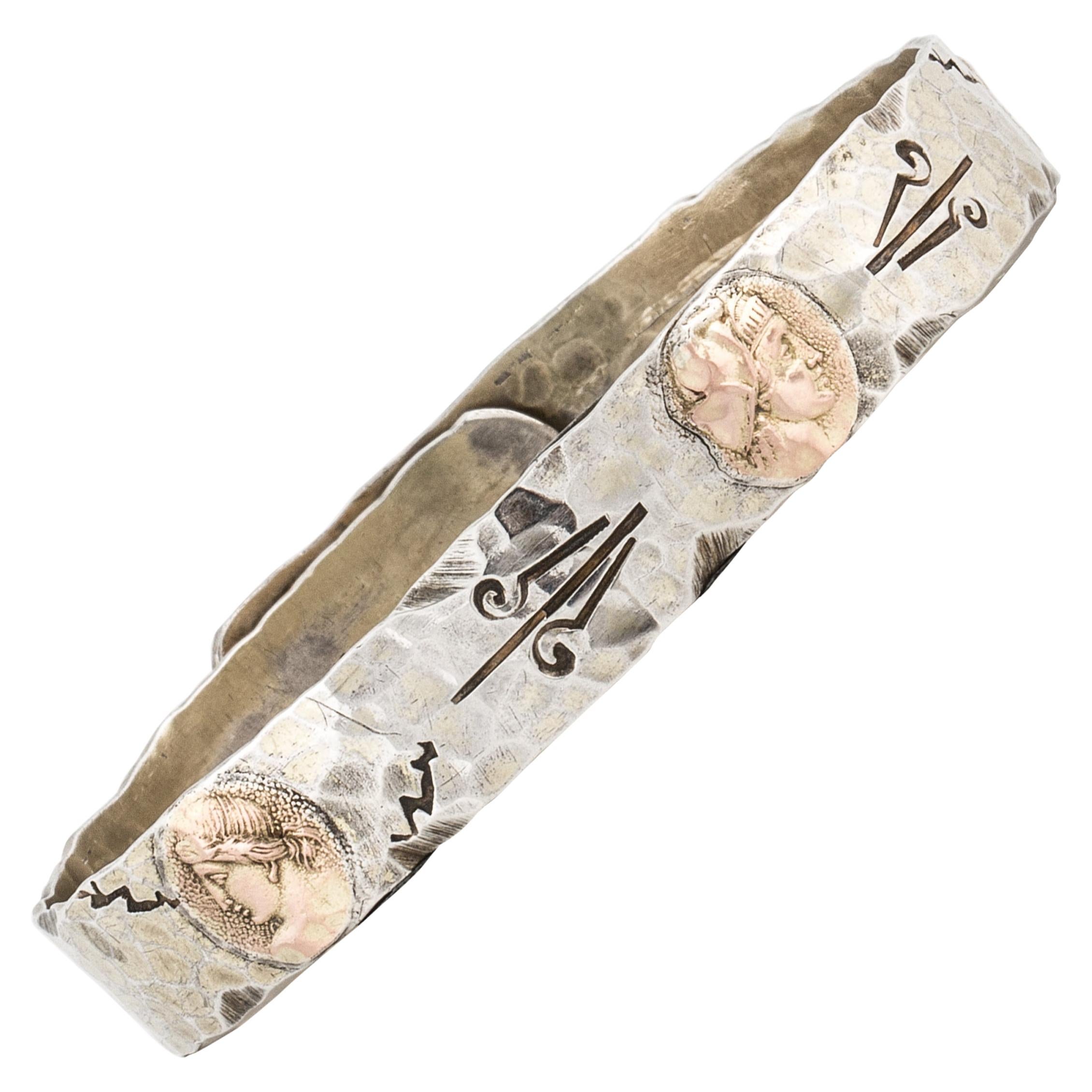 Bracelet édouardien Shiebler en argent sterling et or 14 carats avec médaillon Curio Homeric en vente