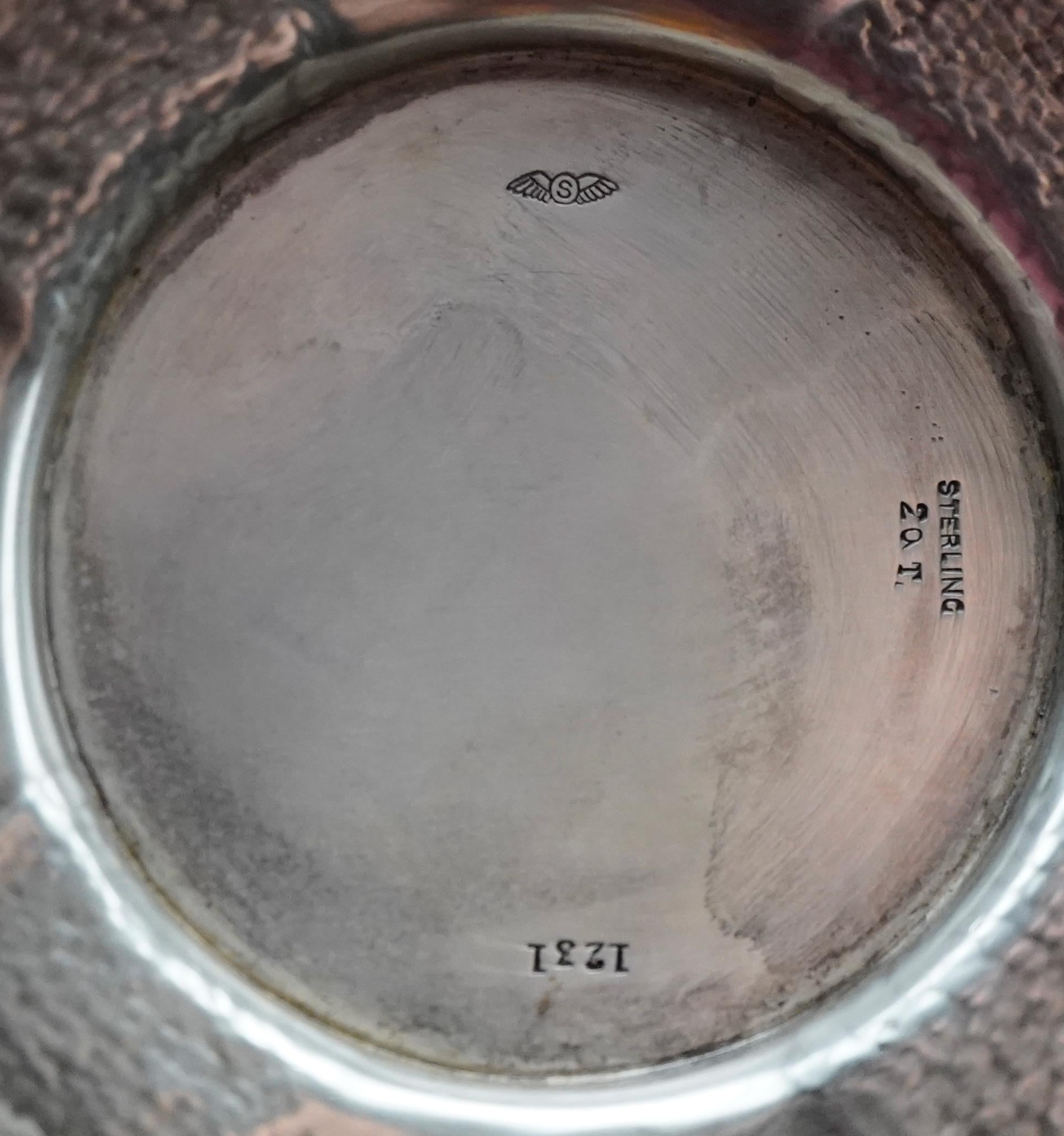 Shielber Sterling Repousse Krug Jugendstil Japonisme Stil im Angebot 3