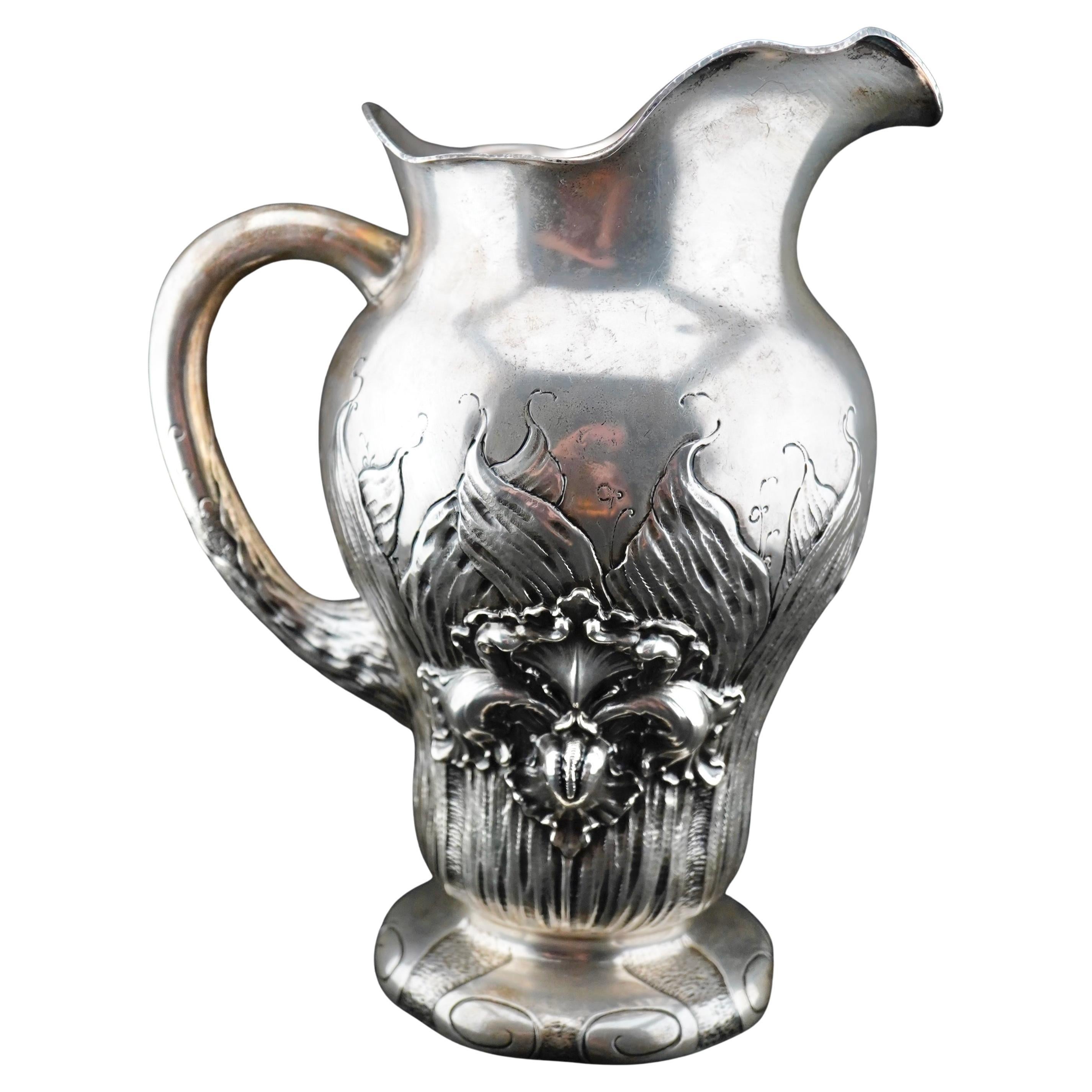 Shielber Sterling Repousse Krug Jugendstil Japonisme Stil im Angebot