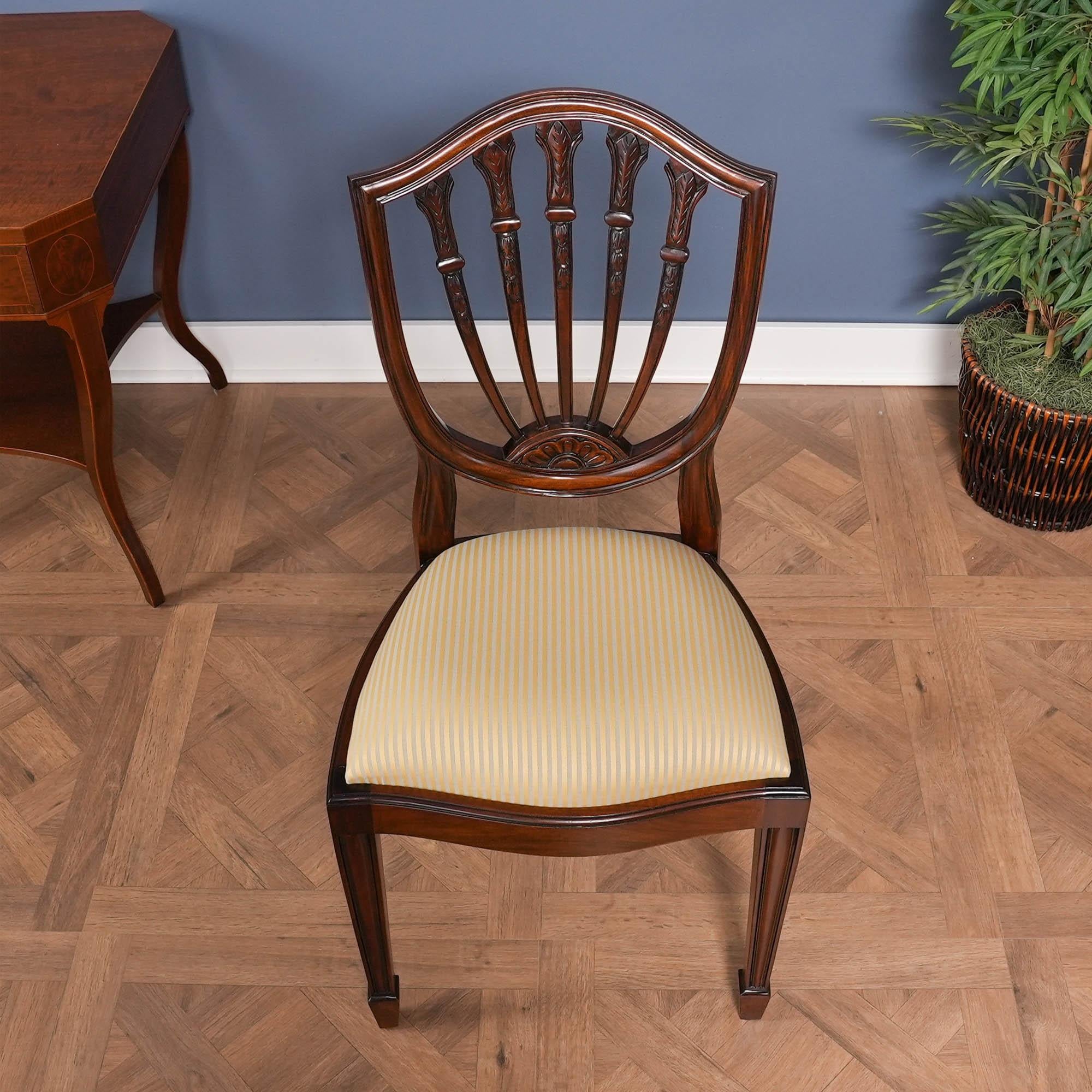 Sedie con schienale a scudo, set da 10 in vendita 7