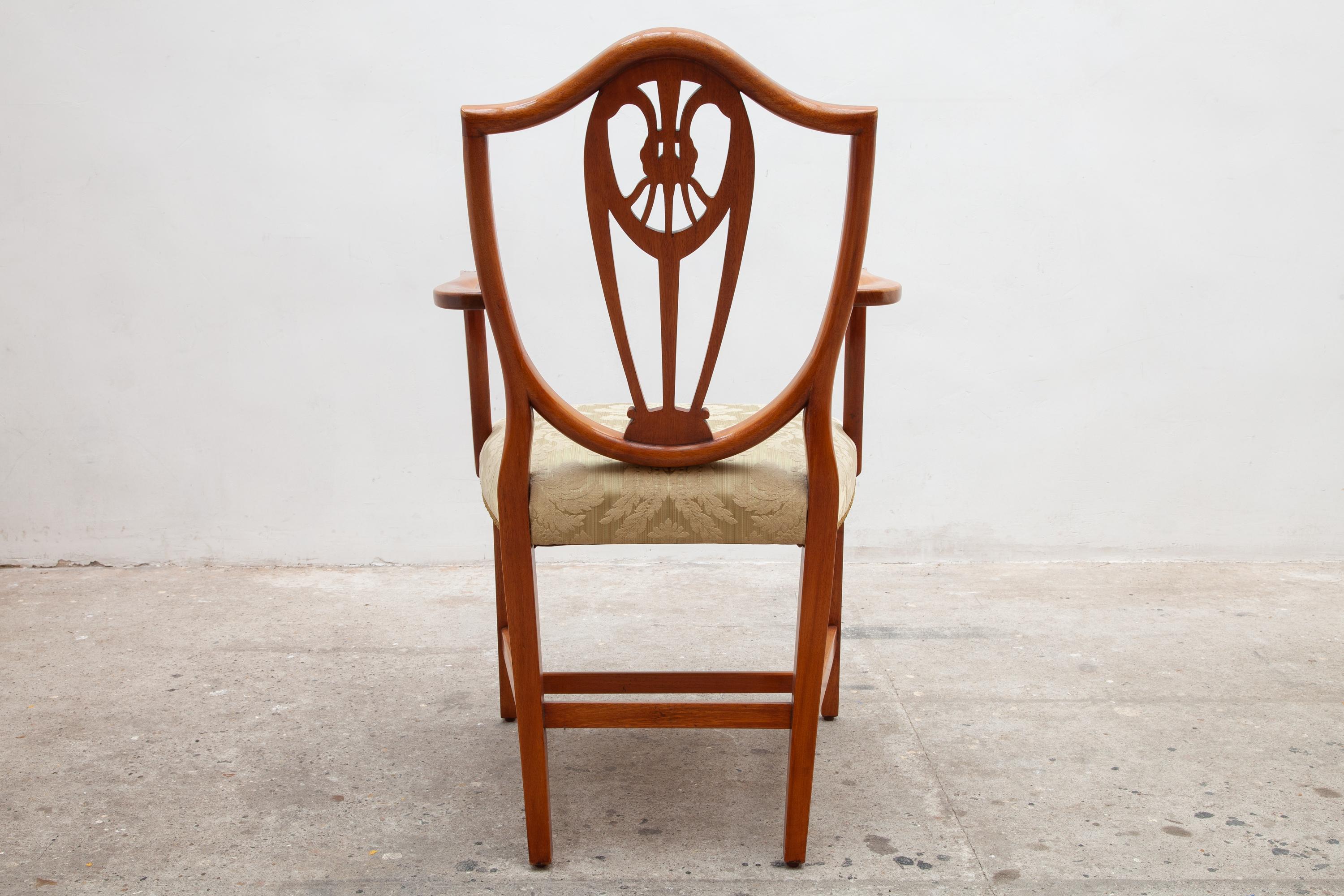 Fauteuils de salle à manger à dossier en forme de gerbe de blé dans le style de Hepplewhite en vente 1