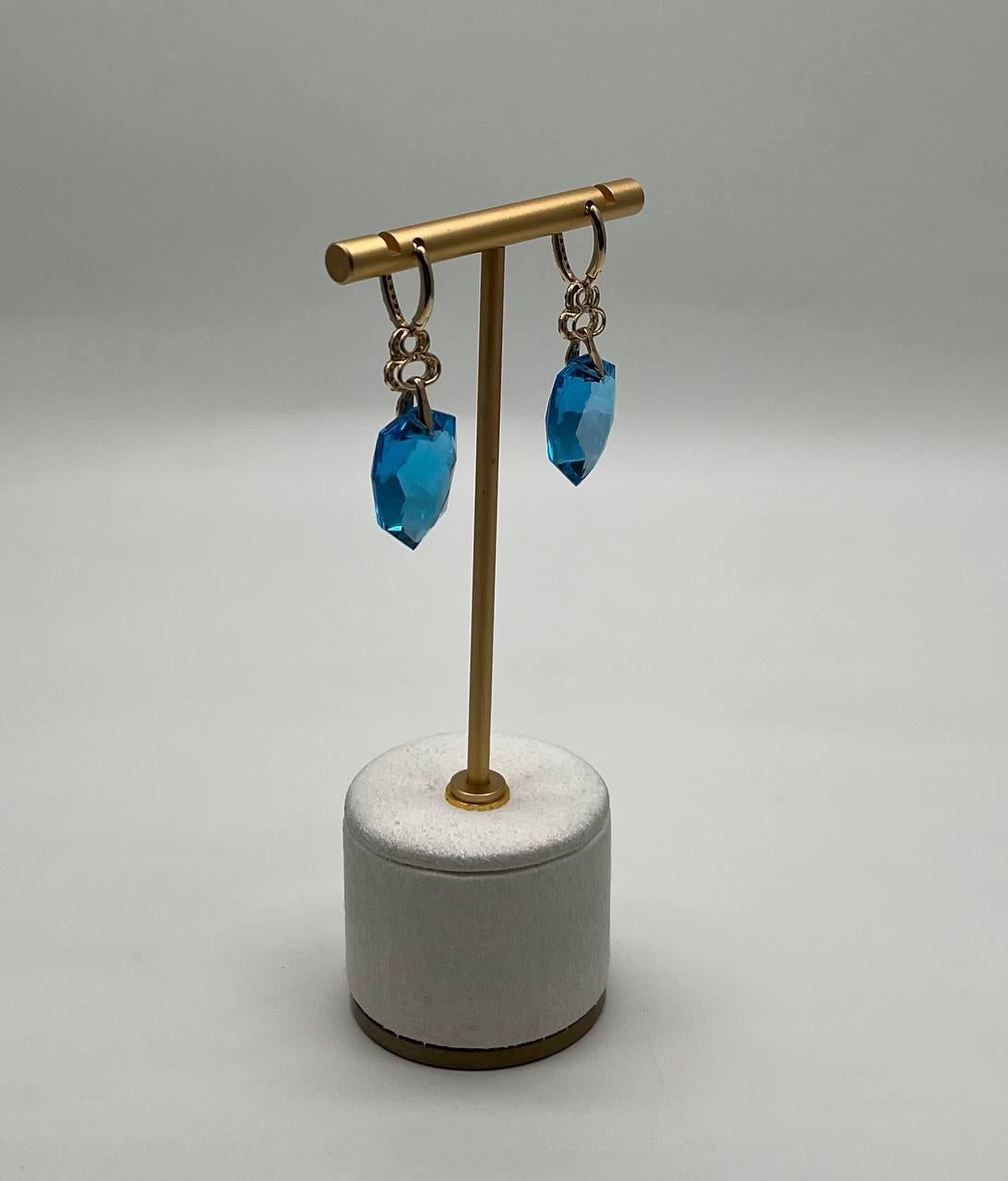 Modern Shield Kite Shape Swiss Blue Topaz Diamond Accent 14K Yellow Gold Drop Earrings For Sale