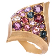 Shield Ring Pink Vibes, Spinels, Garnets, Tourmalines and Sapphires 