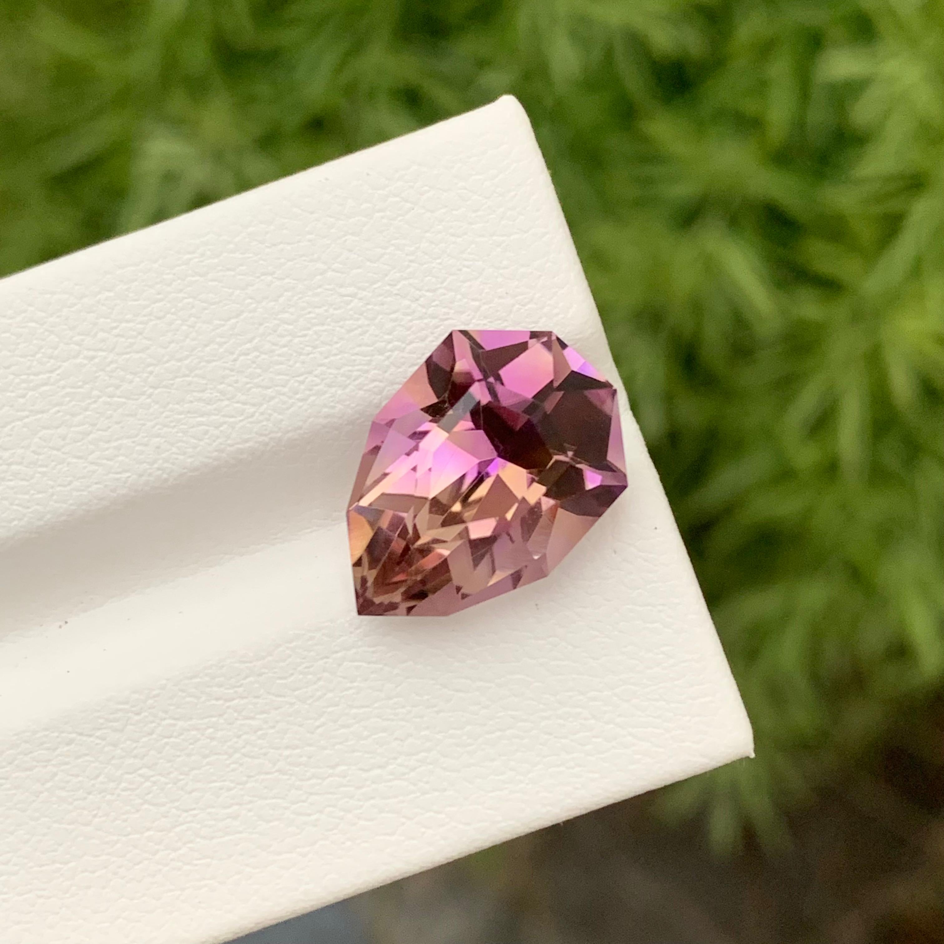 Shield Shape Loose Ametrine Gem For Necklace 7.85 Carats  In New Condition For Sale In Peshawar, PK