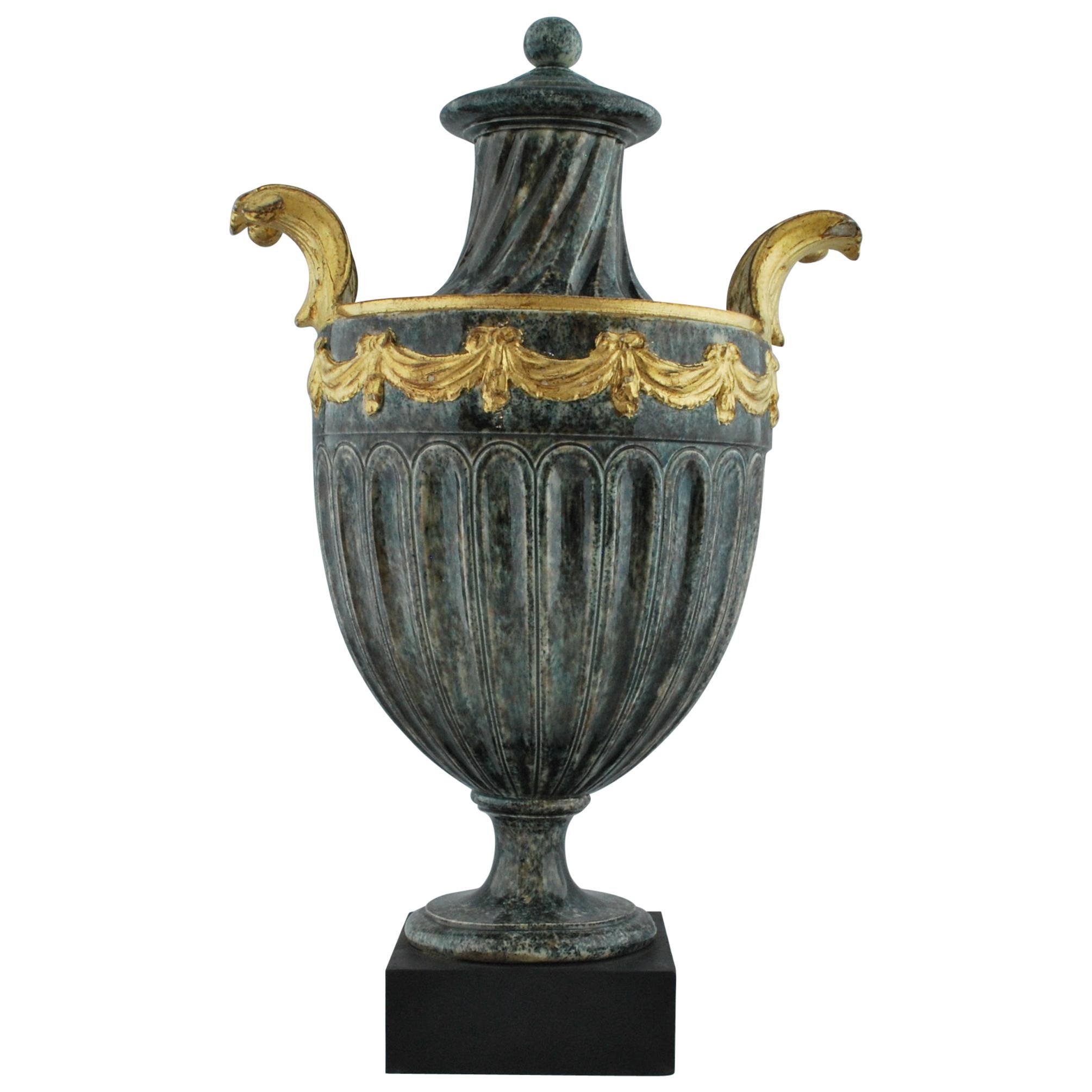 Vase in Form eines Schildes, Wedgwood, um 1773