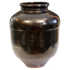 Retro Shigaraki Jar Tsubo Vase Pottery Mingei Japanese Wabi Sabi Metallic Black Zen