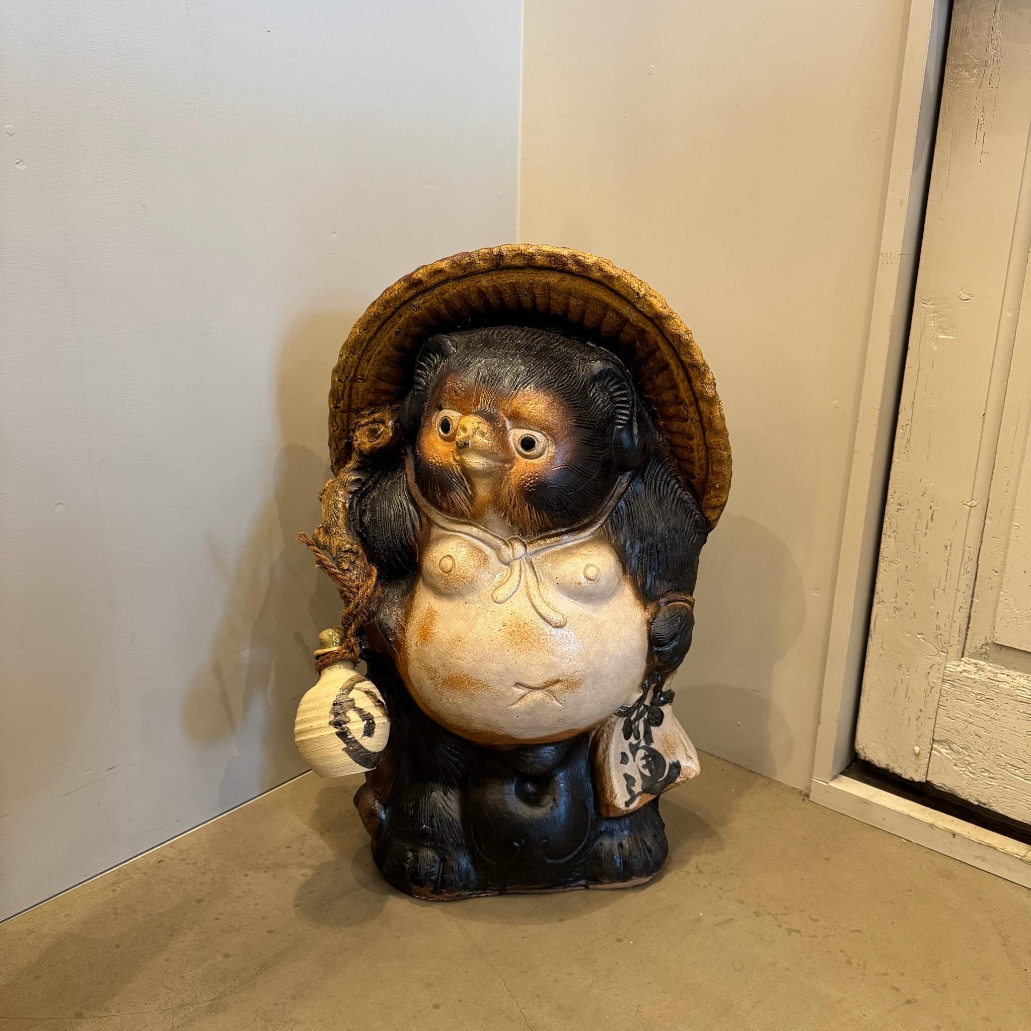 Japonisme Shigaraki Tanuki 3 - A Charming Ceramic Symbol of Japanese Tradition, Good Fort For Sale