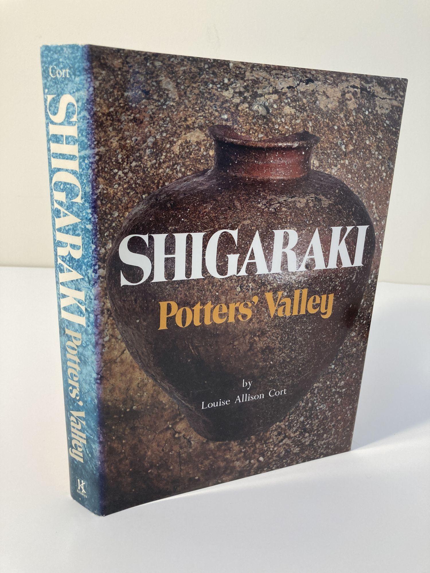 Shigaraki the Potters' Valley 1st Edition 1979 Japan Hardcover Book by Louise Al In Good Condition For Sale In North Hollywood, CA
