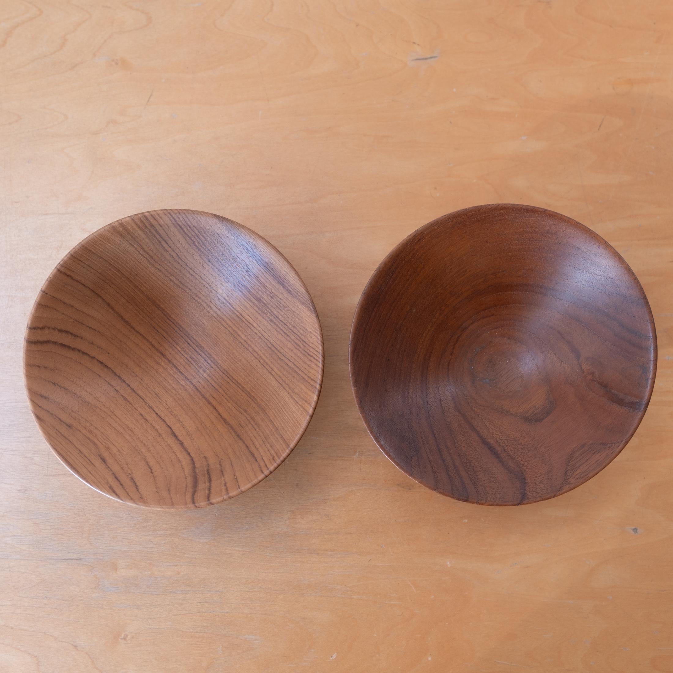 Mid-Century moderno Ciotole in legno giapponese modernista di Aomine Shigemichi per il Consiglio Nazionale dell'Artigianato in vendita