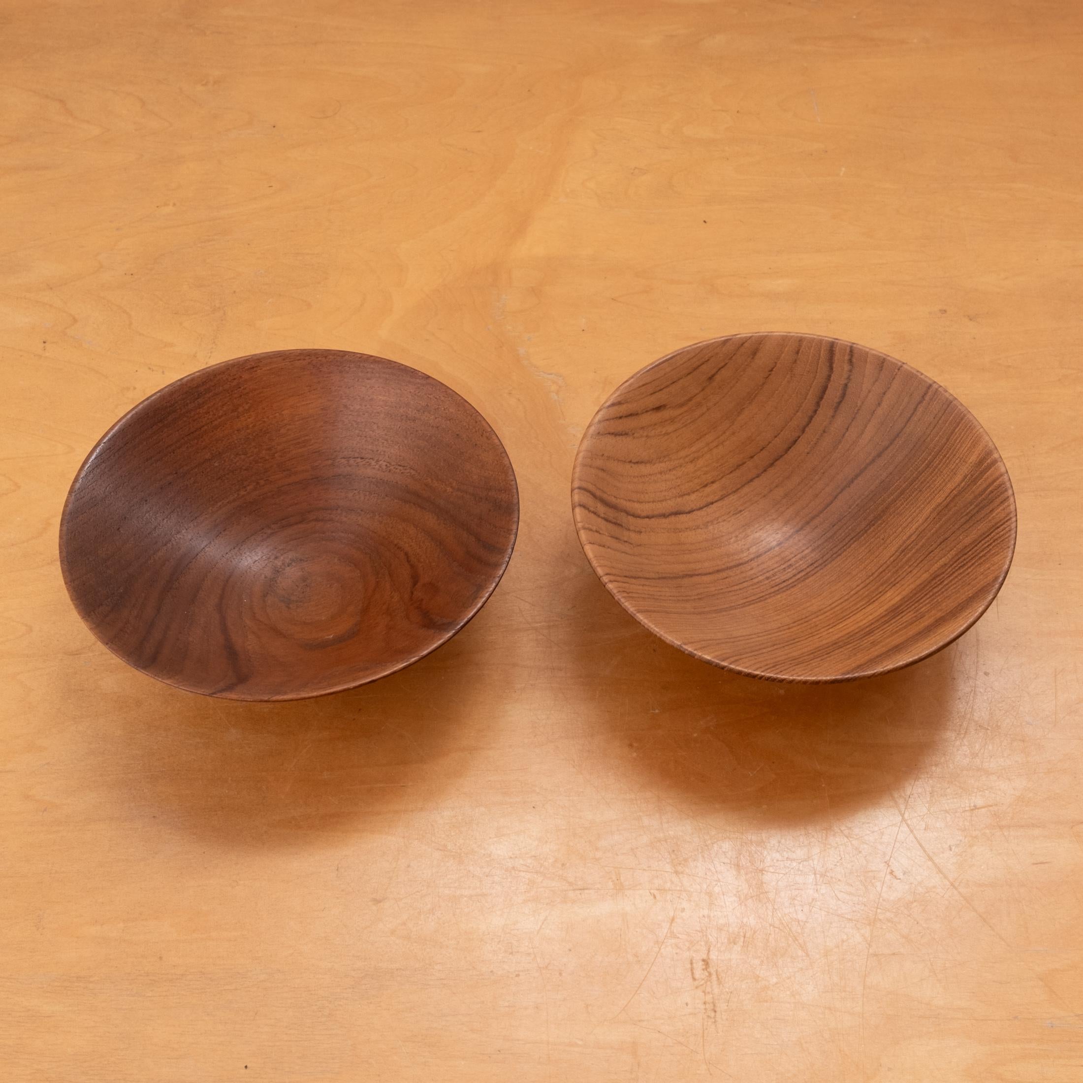 Ciotole in legno giapponese modernista di Aomine Shigemichi per il Consiglio Nazionale dell'Artigianato In condizioni buone in vendita a San Diego, CA