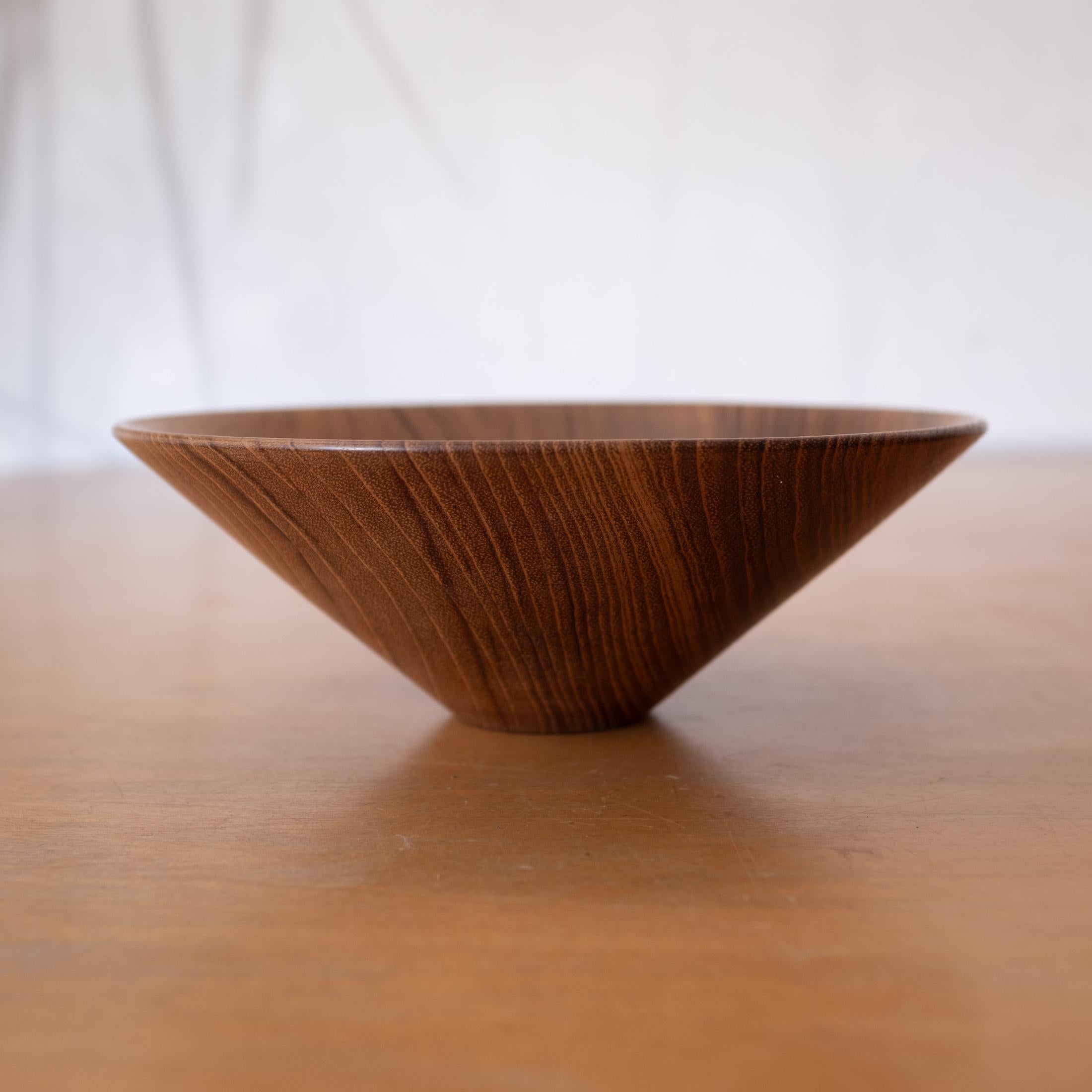 Ciotole in legno giapponese modernista di Aomine Shigemichi per il Consiglio Nazionale dell'Artigianato in vendita 1