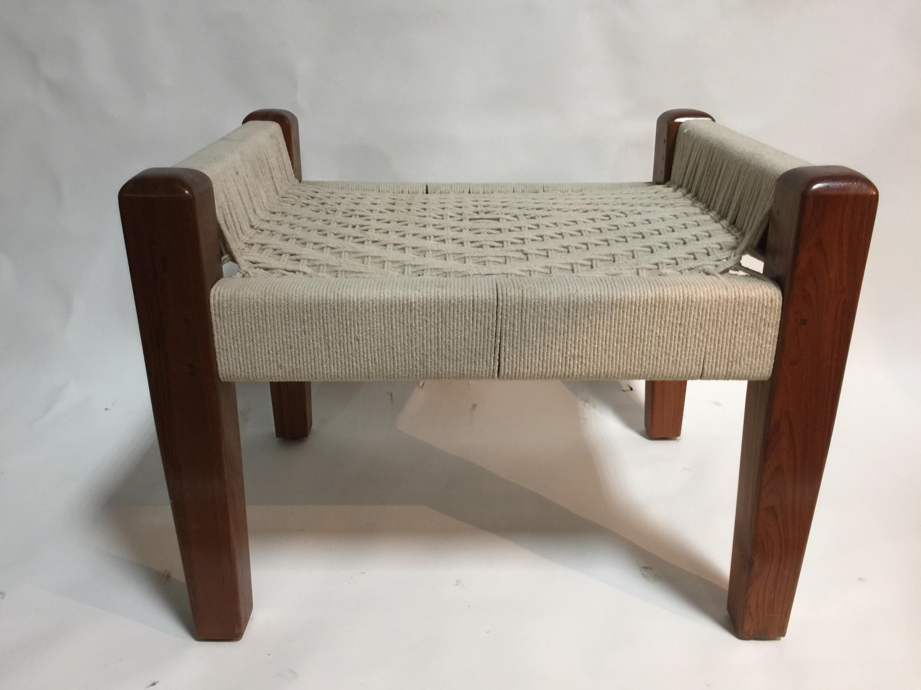 A Shikari natural French-polished teak and cotton cord bench from Mufti Designs by Michael D'Souza. Originally custom made for a residence in East Hampton, NY designed by Thom Filicia. England, circa 2000.

Expertly handwoven all-natural rope and