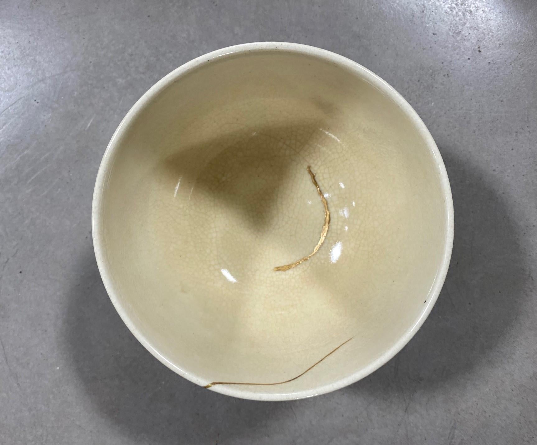 Shiko Shikou Munakata Rare Signed Japanese Pottery Chawan Tea Bowl Signed Box In Good Condition For Sale In Studio City, CA