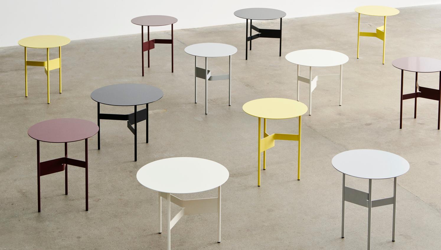 Acier Table basse Shim D54, noire, acier revêtu de poudre par Jonas Trampedach pour Hay en vente