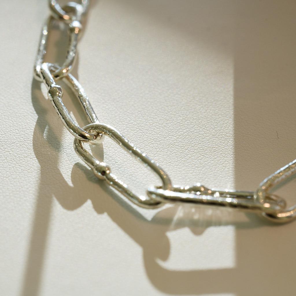 Shimmer Long Link Choker with Spinel Quartz in Sterling Silver In New Condition In Oakland, CA