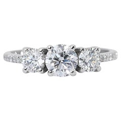 Shimmering 3-stone with Side Diamonds Ring
