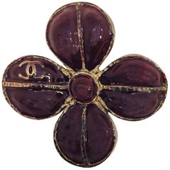Shimmering Chanel Bordeaux Gripoix Floral Ring