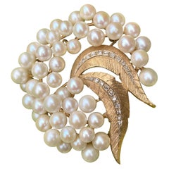 Shimmering Spray of Pearls, Leaves and Diamonds 14 Karat Yellow Gold Brooch Pin