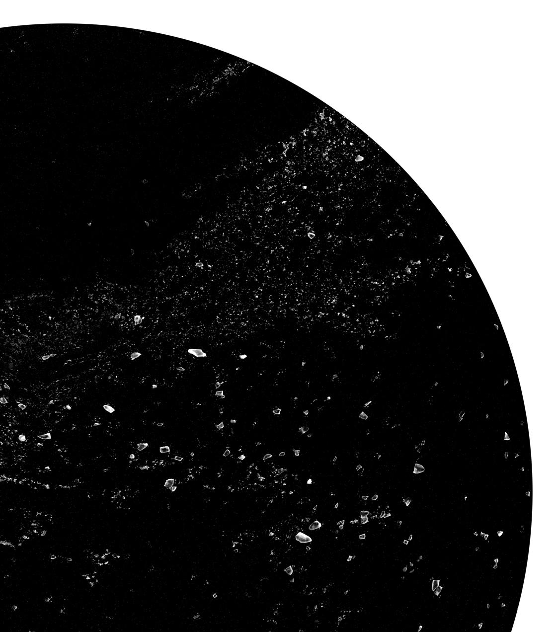 Interestelar III. Resumen.  Impresión en blanco y negro - Photograph Minimalista de Shine Huang
