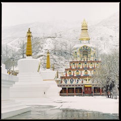 Wutun-Tempel im Schnee. Landschaft Farbe Limitierte Auflage Fotografie 