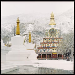 Wutun-Tempel im Schnee. Landschaft Farbe Limitierte Auflage Fotografie