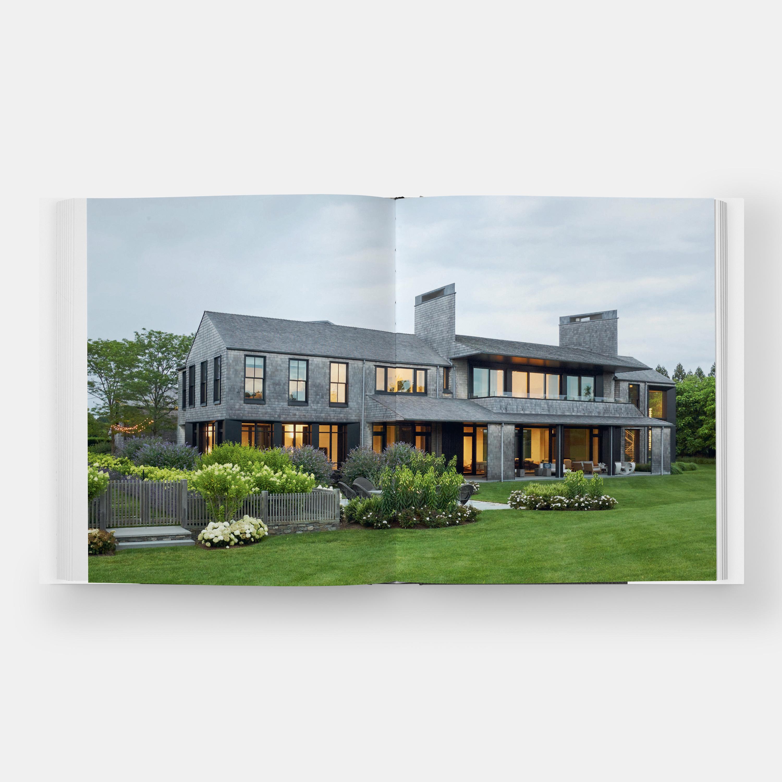 Eine luxuriöse neue Monografie, die eine Auswahl der eleganten und prächtigen Häuser des renommierten Architekten Thomas Kligerman präsentiert.

In den letzten vierzig Jahren hat sich Thomas Kligerman mit der Geschichte der Wohnarchitektur befasst