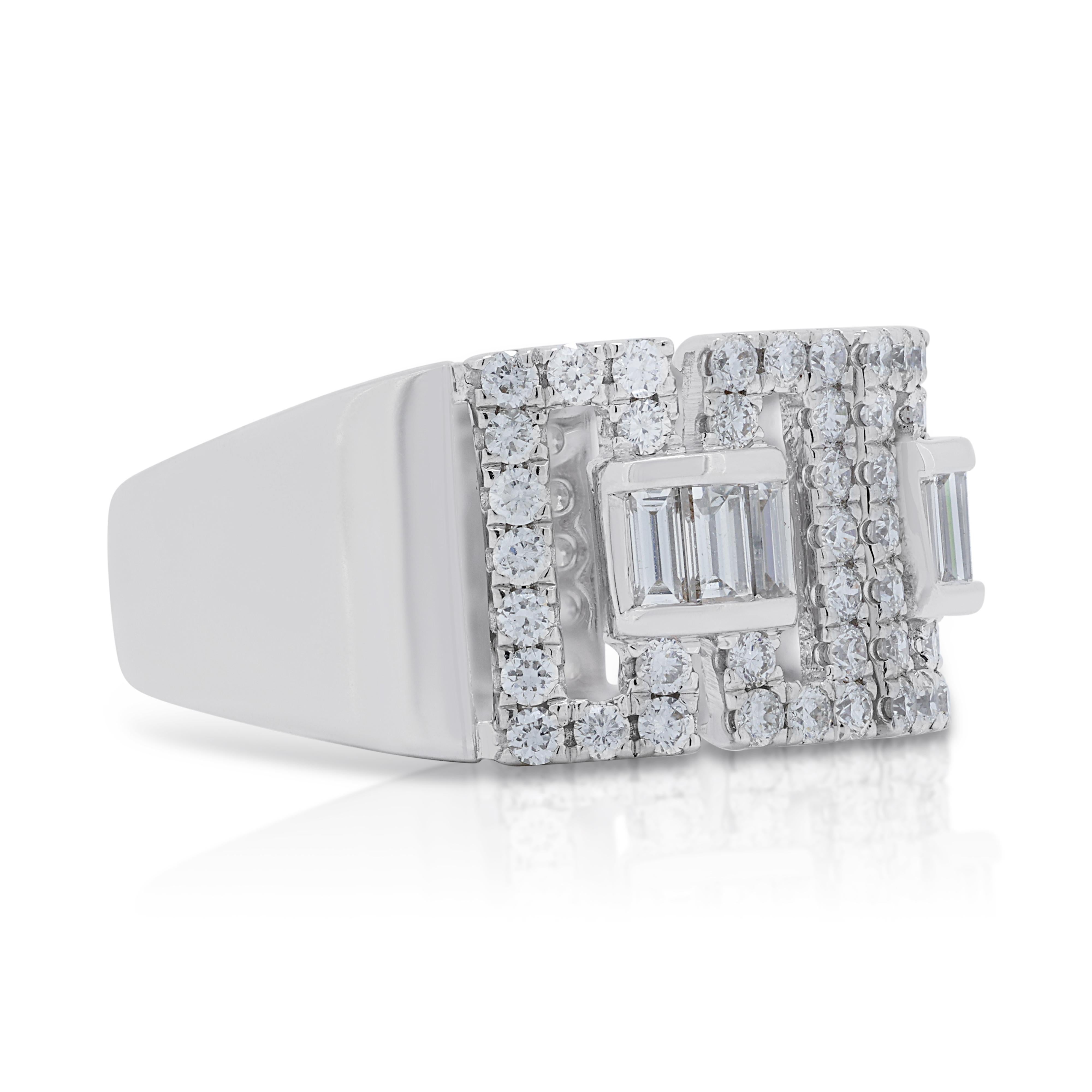 Round Cut Shining 0.72ct Diamond Pave Ring in 18K White Gold For Sale
