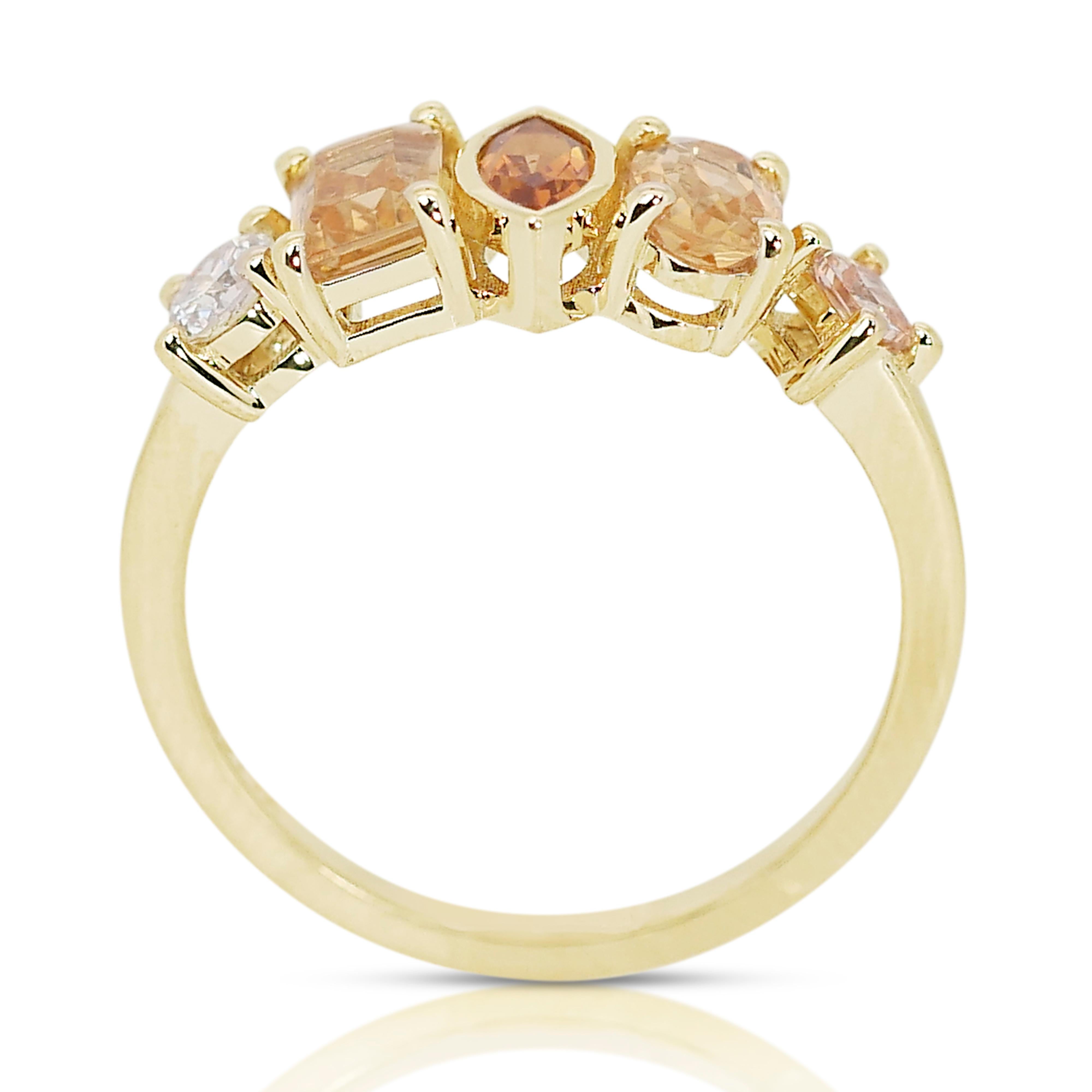 Shining 14K Yellow Gold Citrine and Diamond Pave Ring w/1.50 ct - AIG Certified For Sale 1