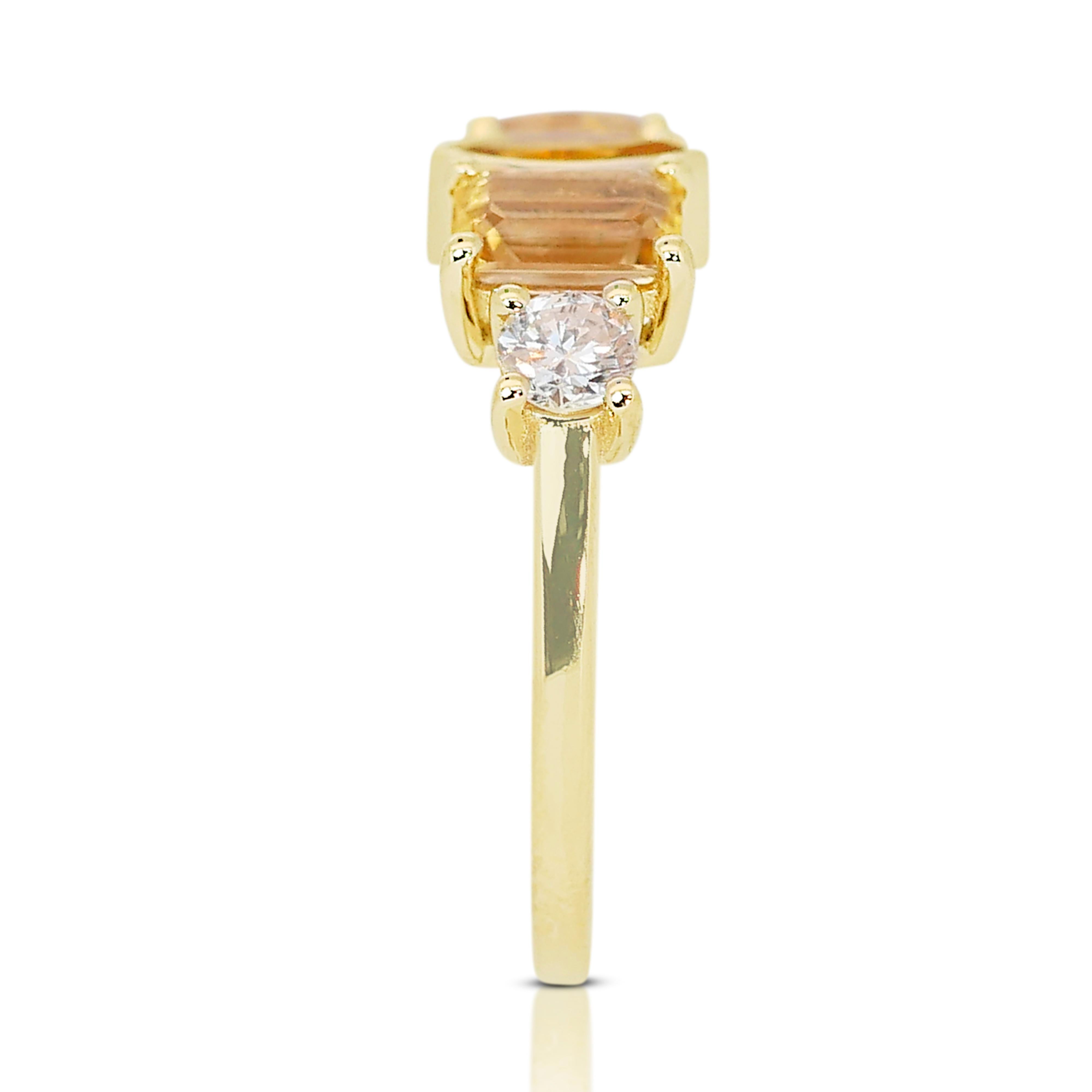 Shining 14K Yellow Gold Citrine and Diamond Pave Ring w/1.50 ct - AIG Certified For Sale 2