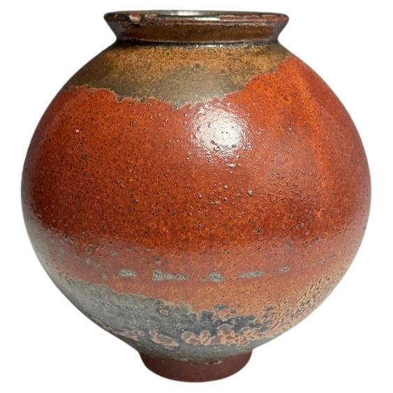 Shino Glazed Moon Jar by Jason Fox.

A Southern Californian for over half his life, Contemporary Ceramic Artist Jason Fox draws upon his classical education in Architecture and Art History as well as his love of surfing and the ocean. He works