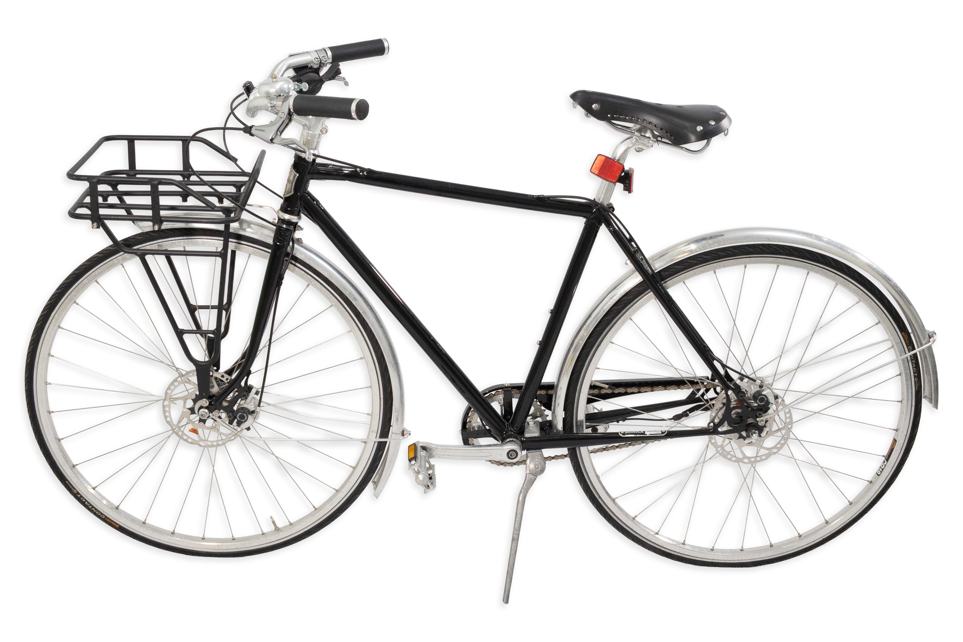 La Shinola Runwell è una bicicletta da città elegante e affidabile, progettata per l'uso quotidiano. Questo modello 2016 presenta una struttura in acciaio rifinita in nero con accenti cromati, che unisce il comfort a un design senza tempo. Dotata di