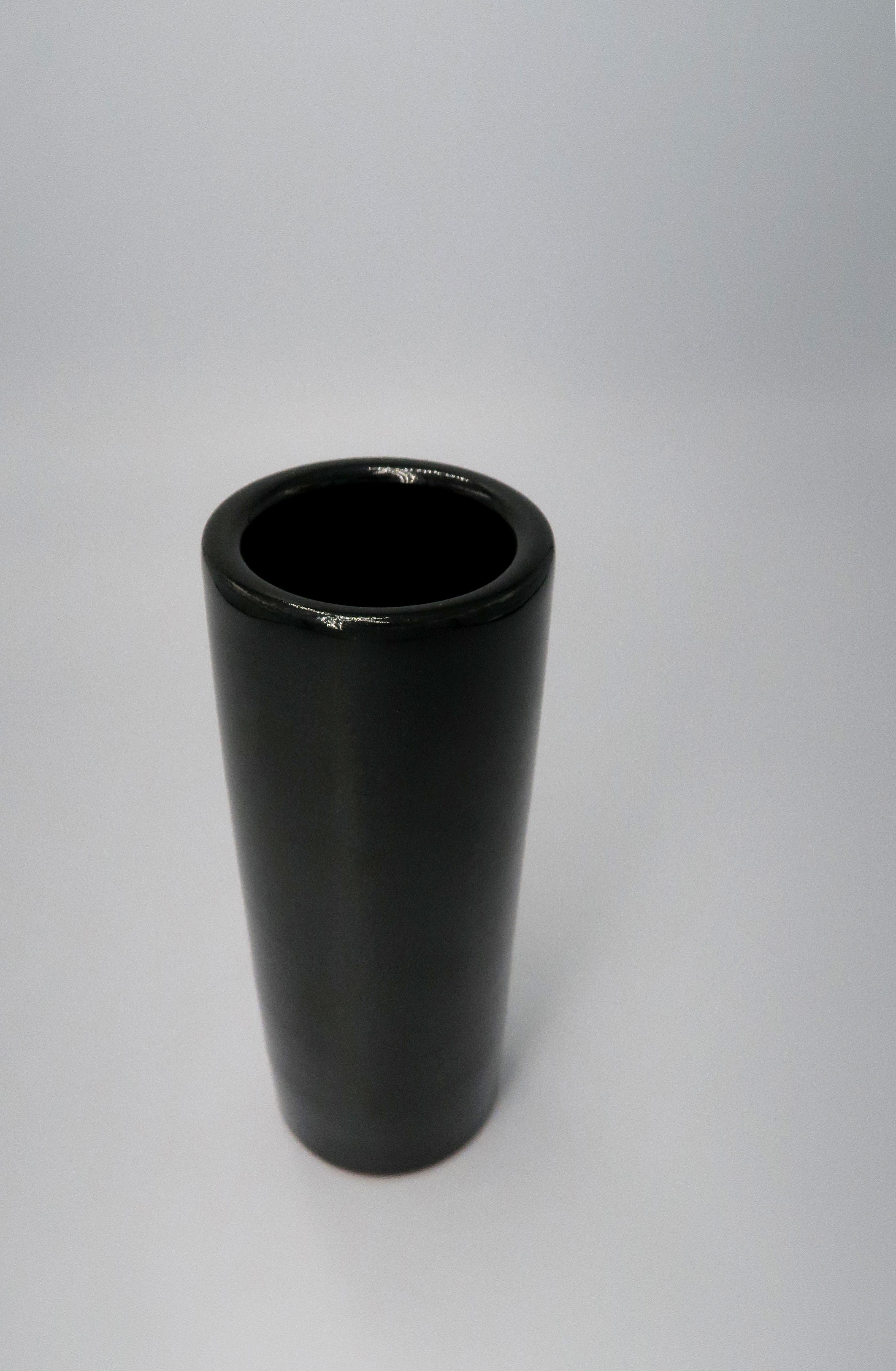 Søholm Shiny Black Glazed Cylinder Stoneware Vase, 1960s In Good Condition For Sale In Copenhagen, DK