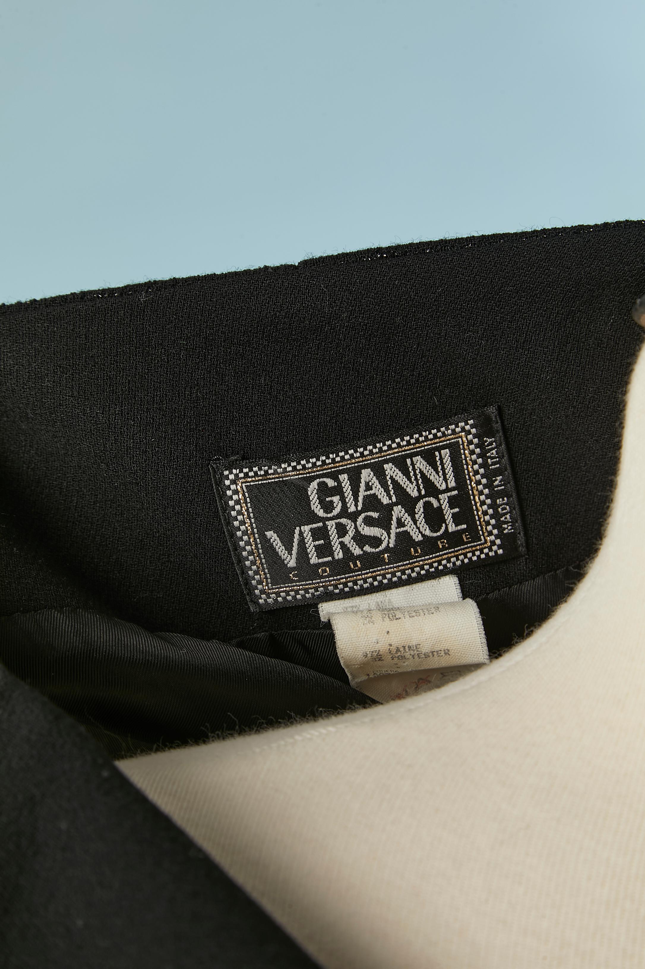 Giacca nera lucida doppiopetto senza maniche Gianni Versace Couture in vendita 2