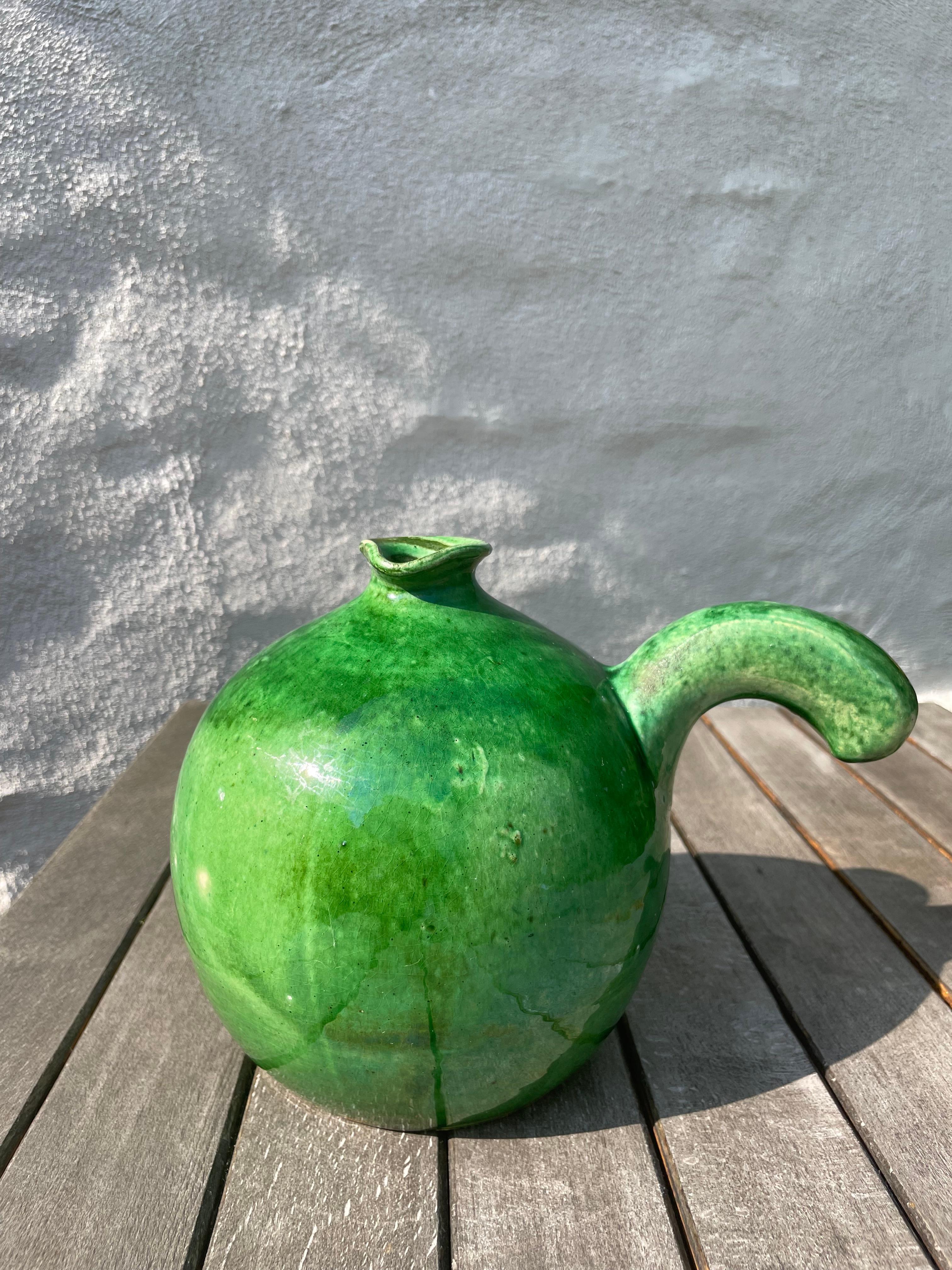 Glänzende Smaragdgrüne Keramikvase, 1950er-Jahre (20. Jahrhundert) im Angebot