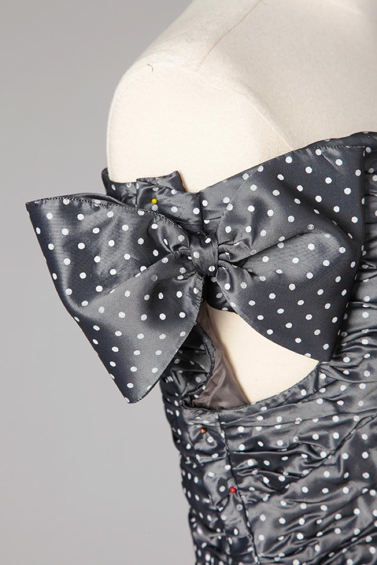 Donna Abito da cocktail grigio lucido con stampa a pois bianchi TORRENTE Couture in vendita