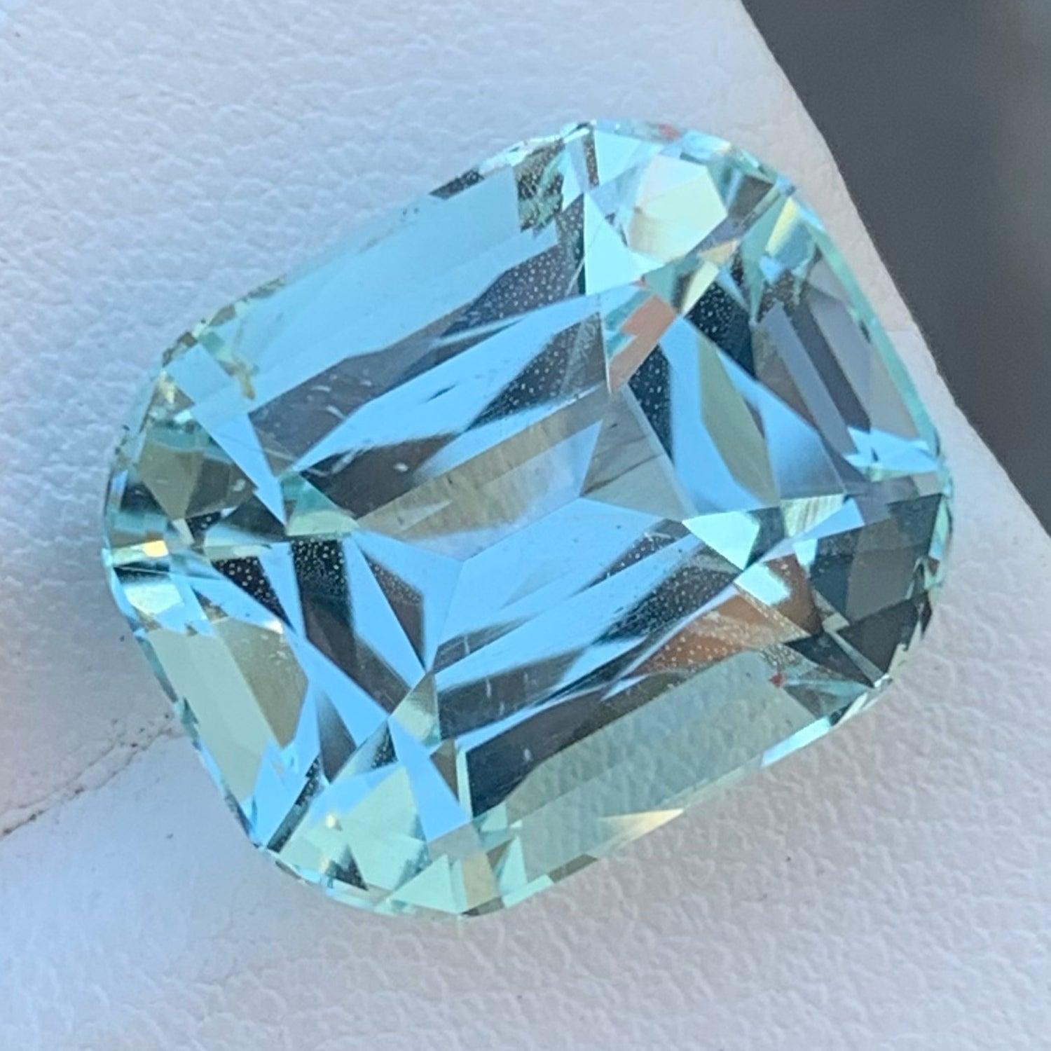Shiny Natural Aquamarine stone, available for sale at wholesale price natural high quality, 16.50 Carats, Vvs Clarity Loose Aquamarine from Pakistan.

Product Information:
GEMSTONE NAME: Shiny Natural Aquamarine Gemstone
WEIGHT: 16.50