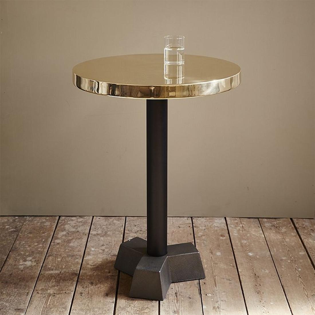 Contemporary Shiny Side Table For Sale