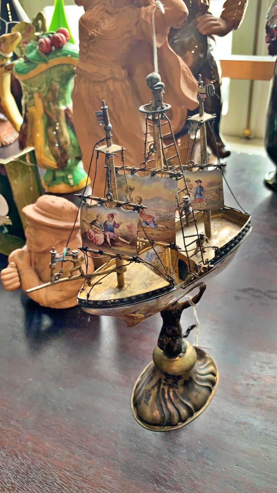 Schiff aus österreichisch-ungarischem Silber, 19. Jahrhundert in der Art von Ludwig Pollitzer im Zustand „Gut“ im Angebot in Madrid, ES