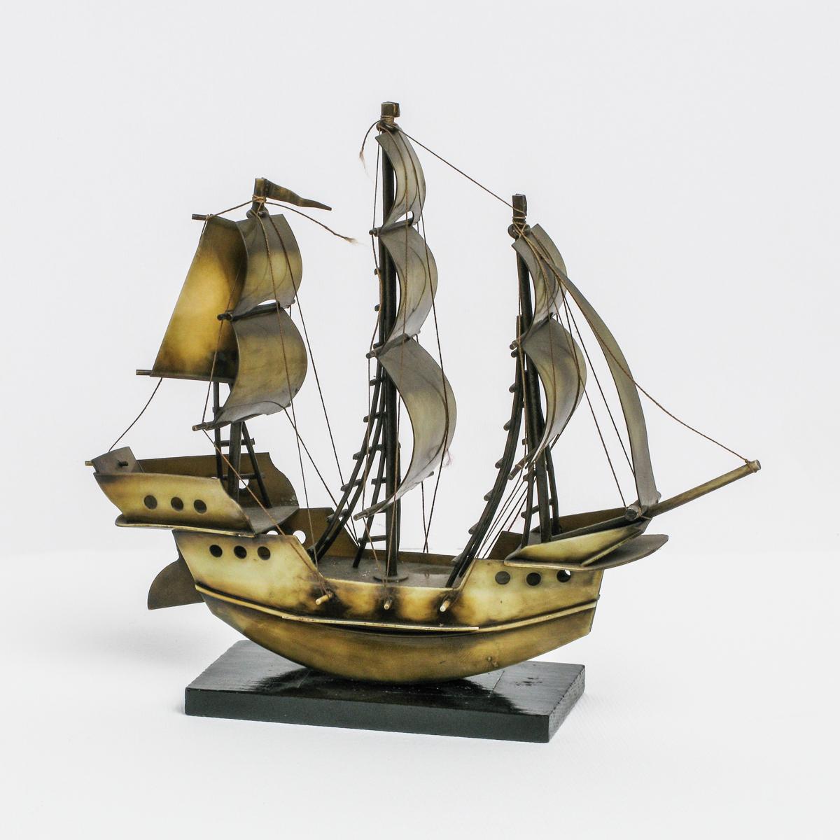20th Century Ship Models: ON OFFER For Sale