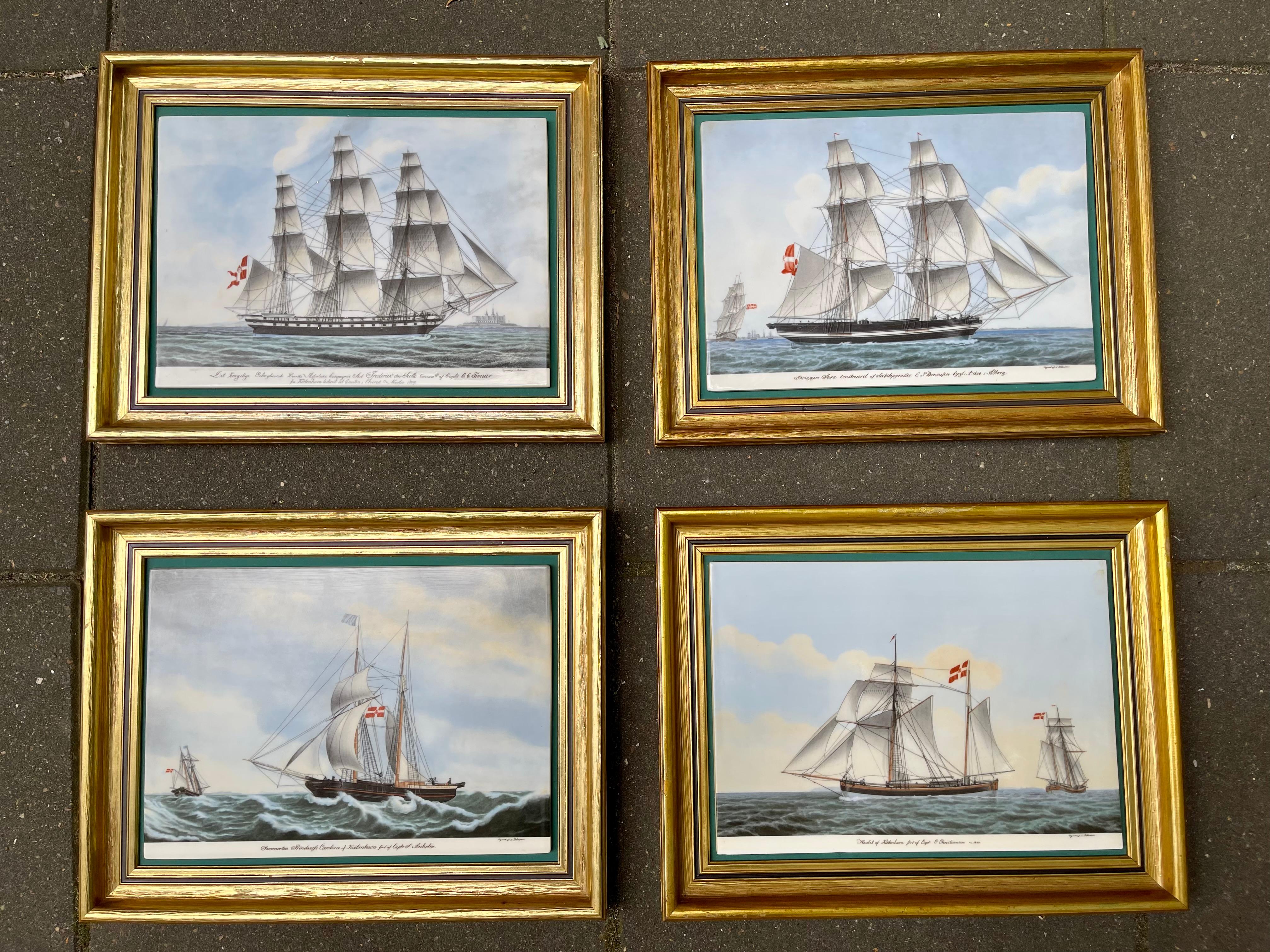 Le maître danois du portrait de navire Jakob Petersen (1774 - 1855), élève de C.I.C., a réalisé ces images sur commande au cours du 19e siècle. En association avec le Commerce and Shipping Museum, Bing & Grondahl a réalisé ces images en porcelaine