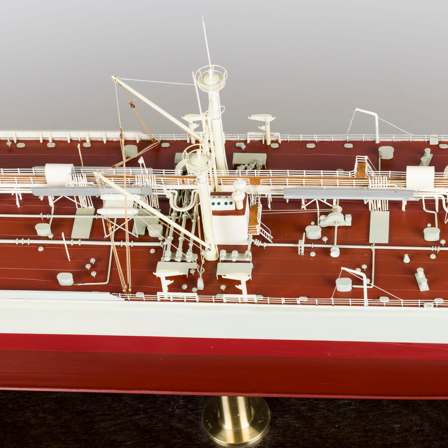 Modèle de construction navale du pétrolier VIBIT réalisé en 1963. en vente 5