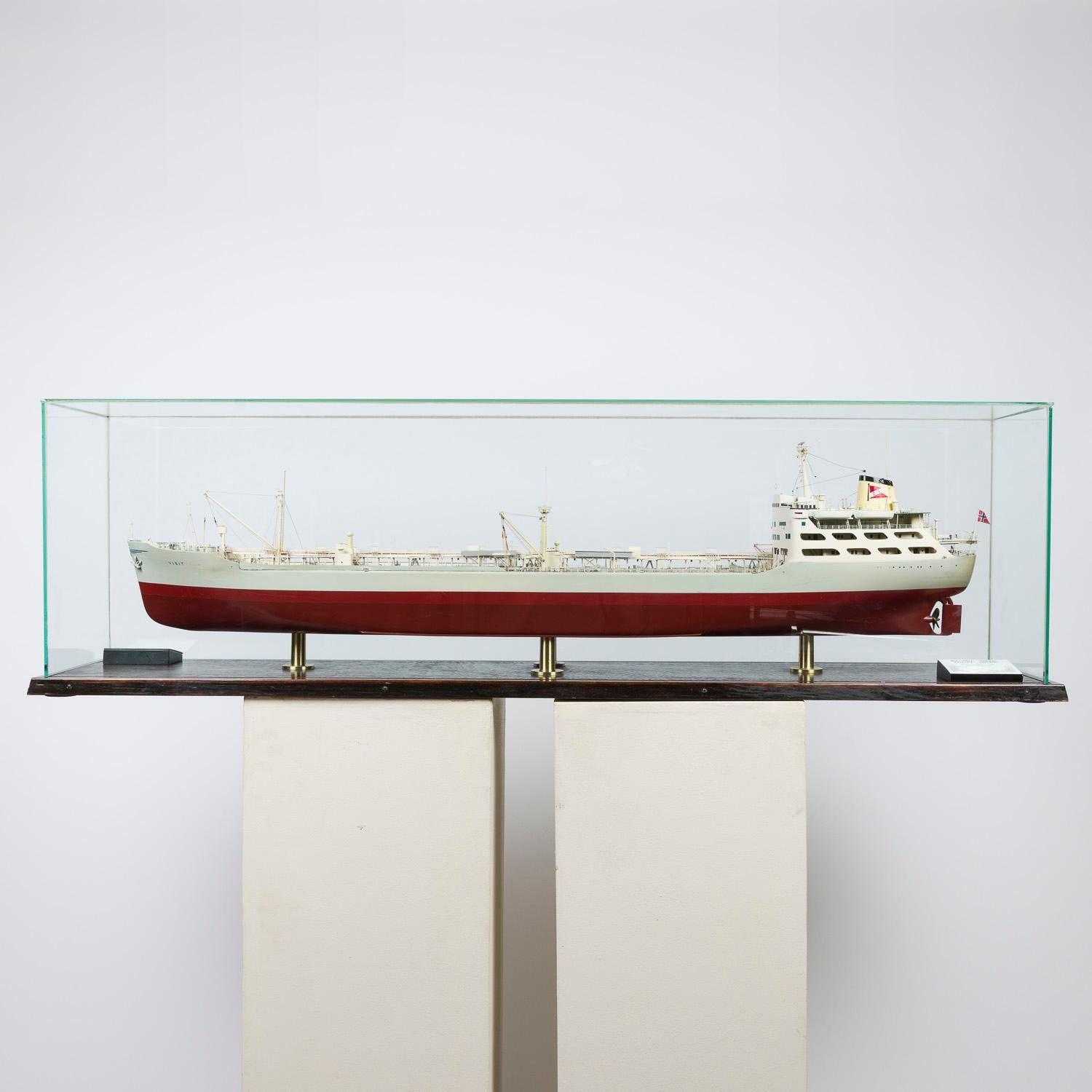 Modèle de construction navale du pétrolier VIBIT réalisé en 1963. en vente 13