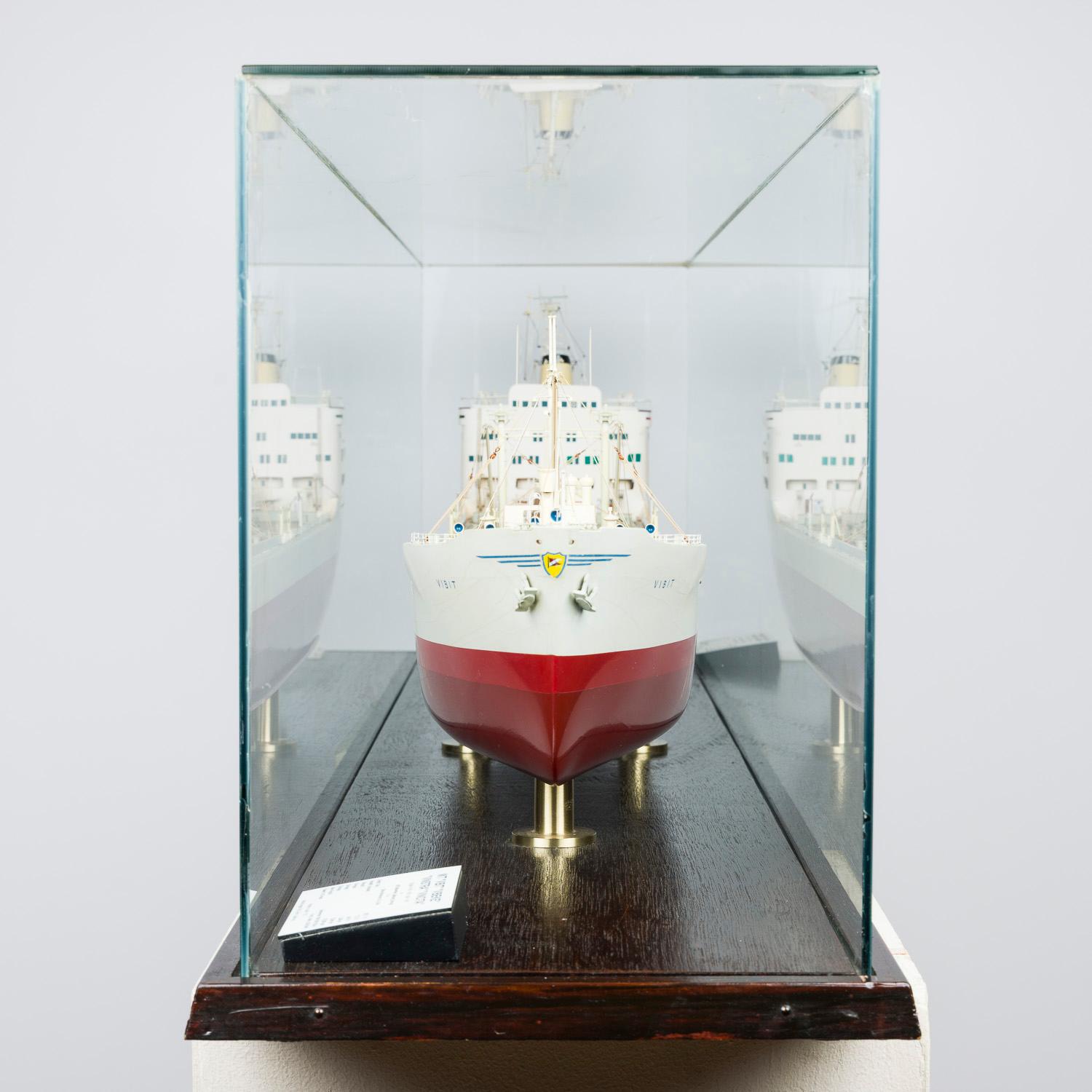 Modèle de construction navale du pétrolier VIBIT réalisé en 1963. en vente 1
