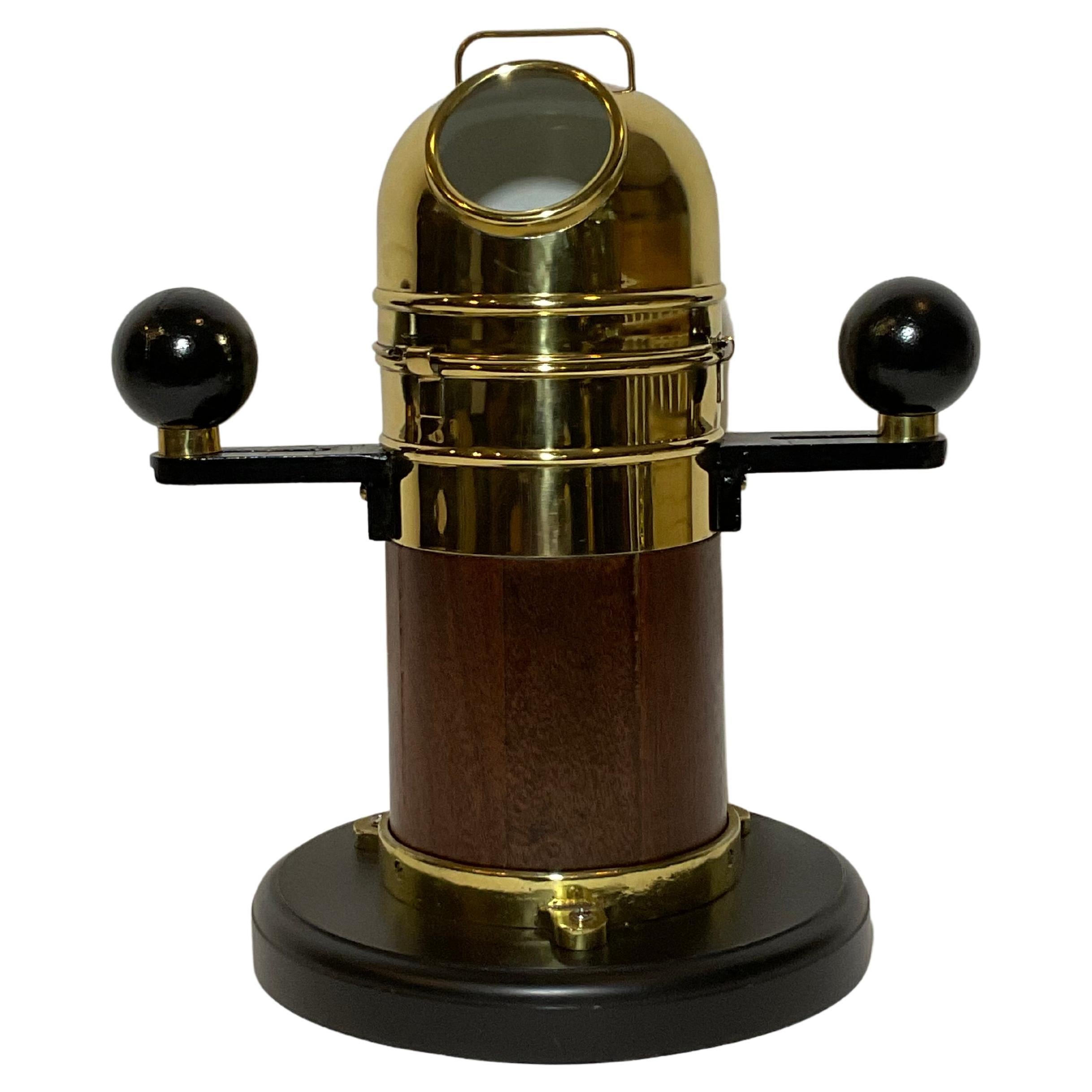 Schiffsbinnacle aus der US-Marine im Angebot