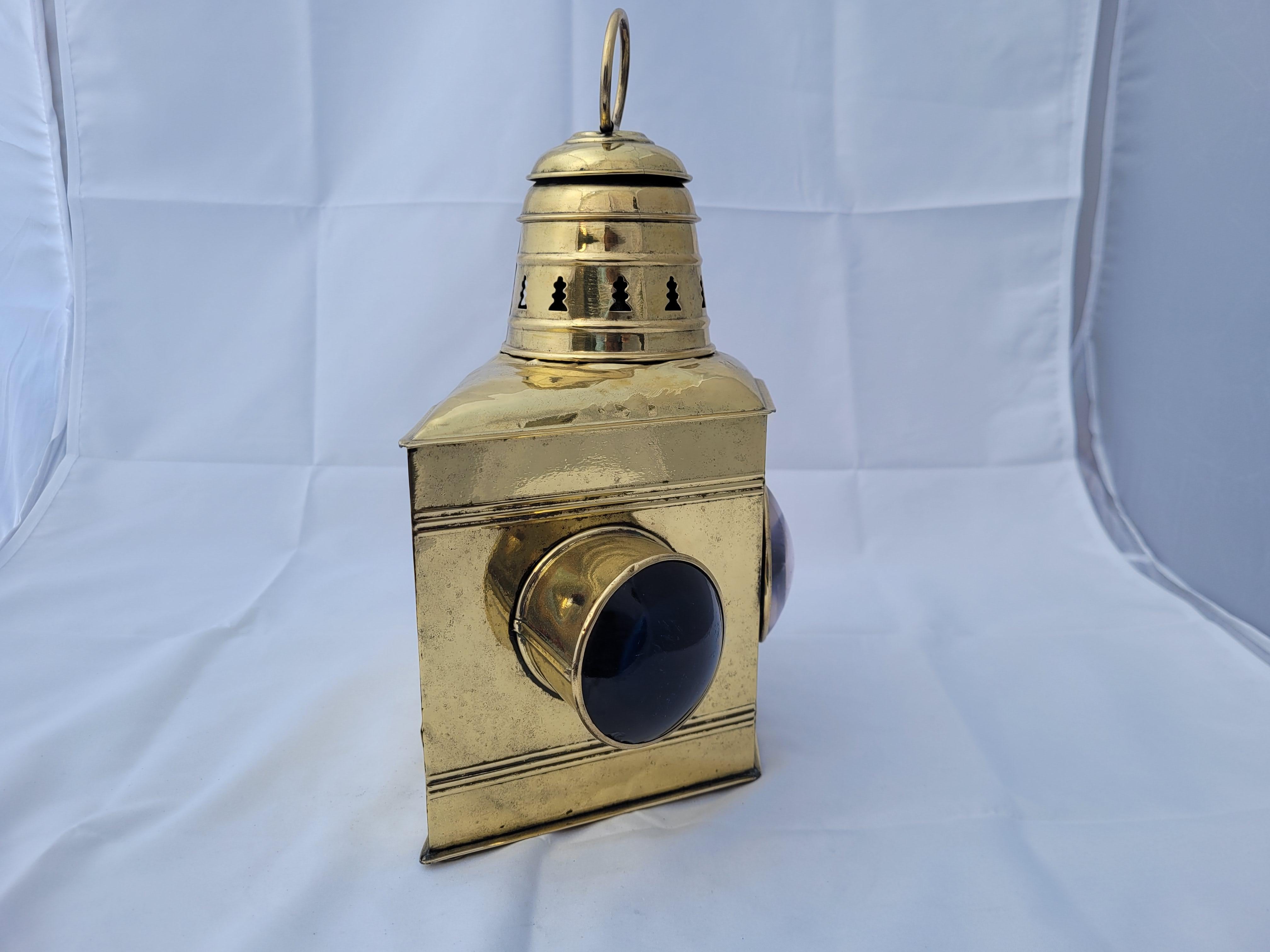 Ships Bow Lantern In Good Condition For Sale In Norwell, MA