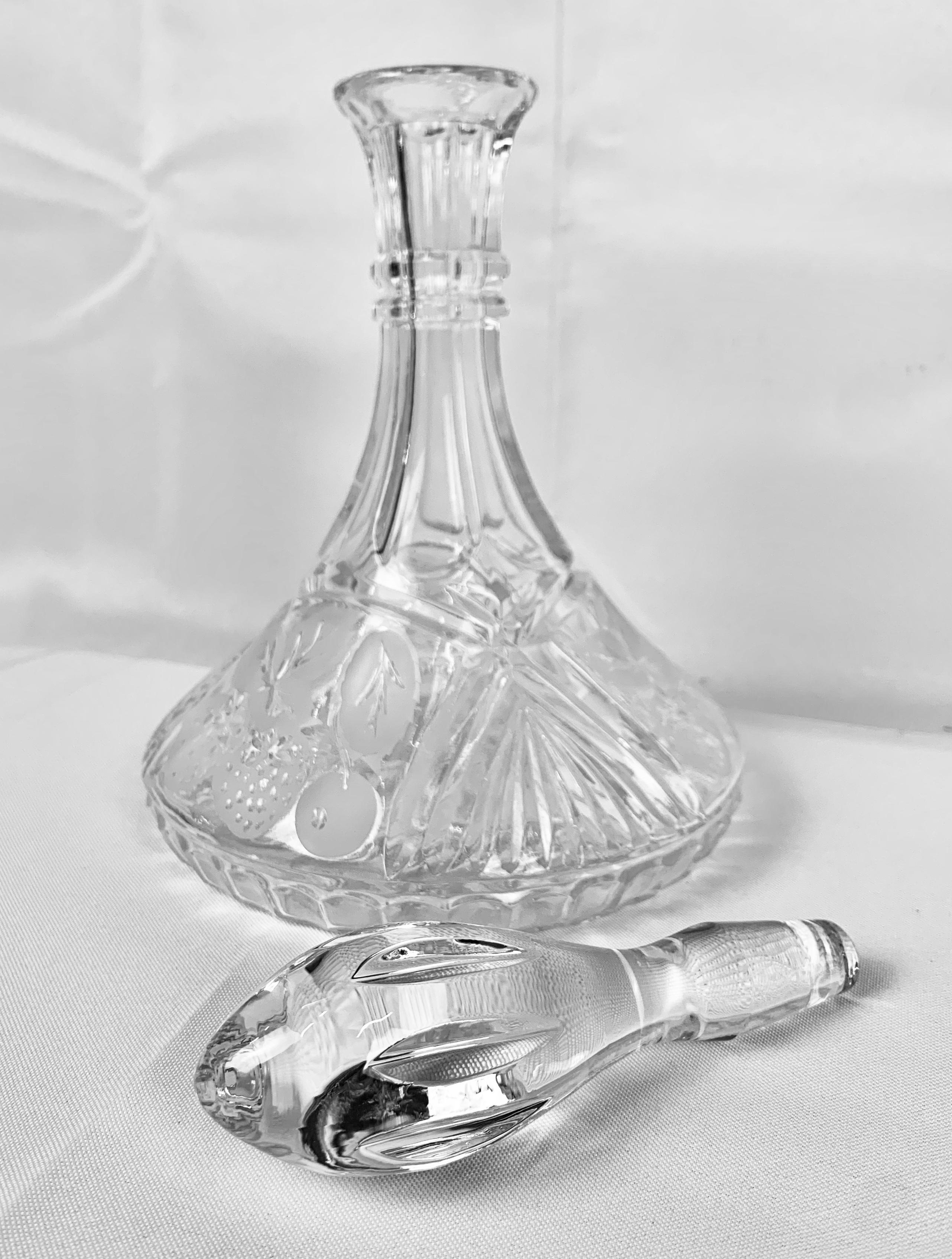 Glass Decanter with Etched Strawberries 4