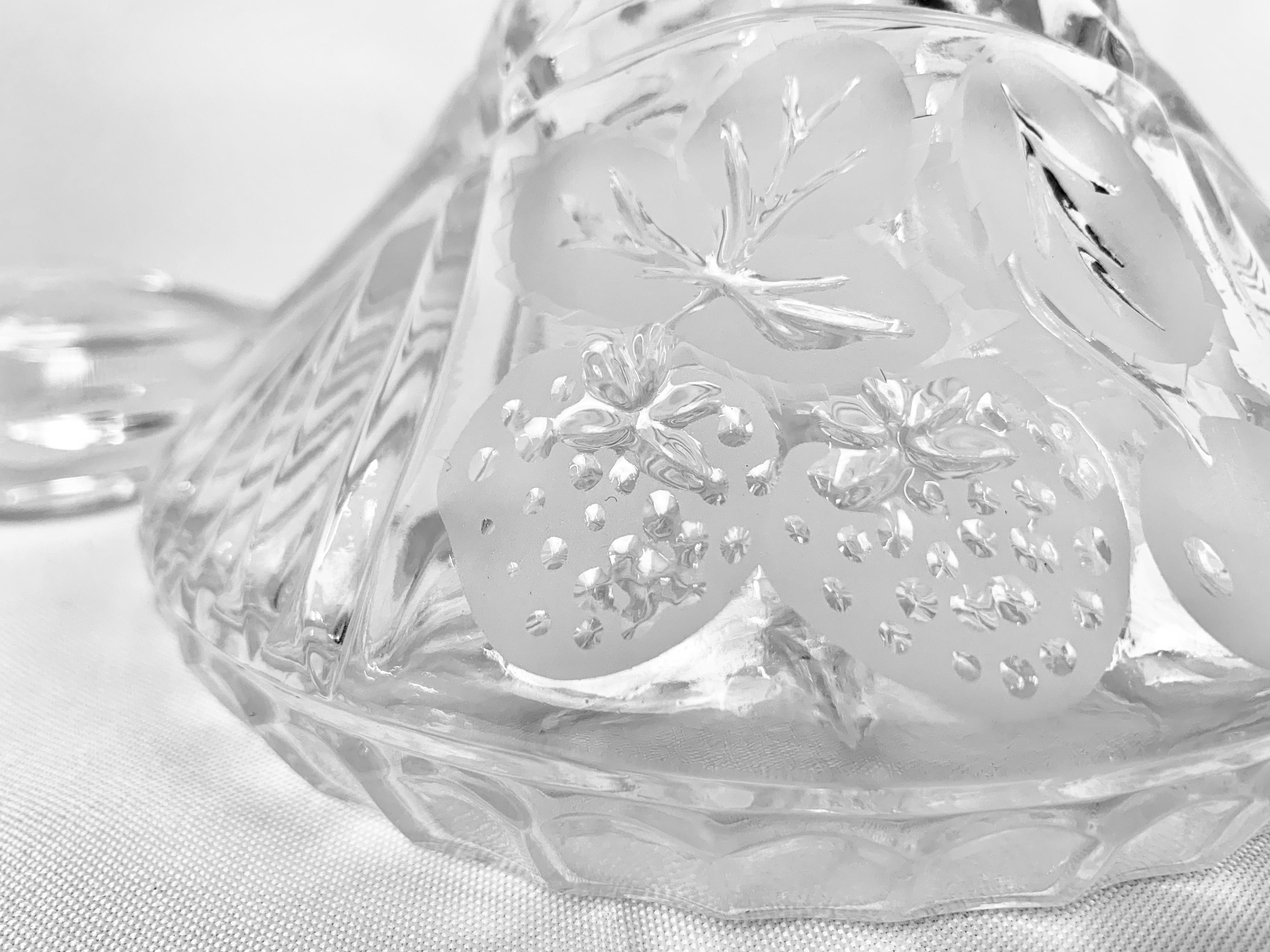 Glass Decanter with Etched Strawberries 3