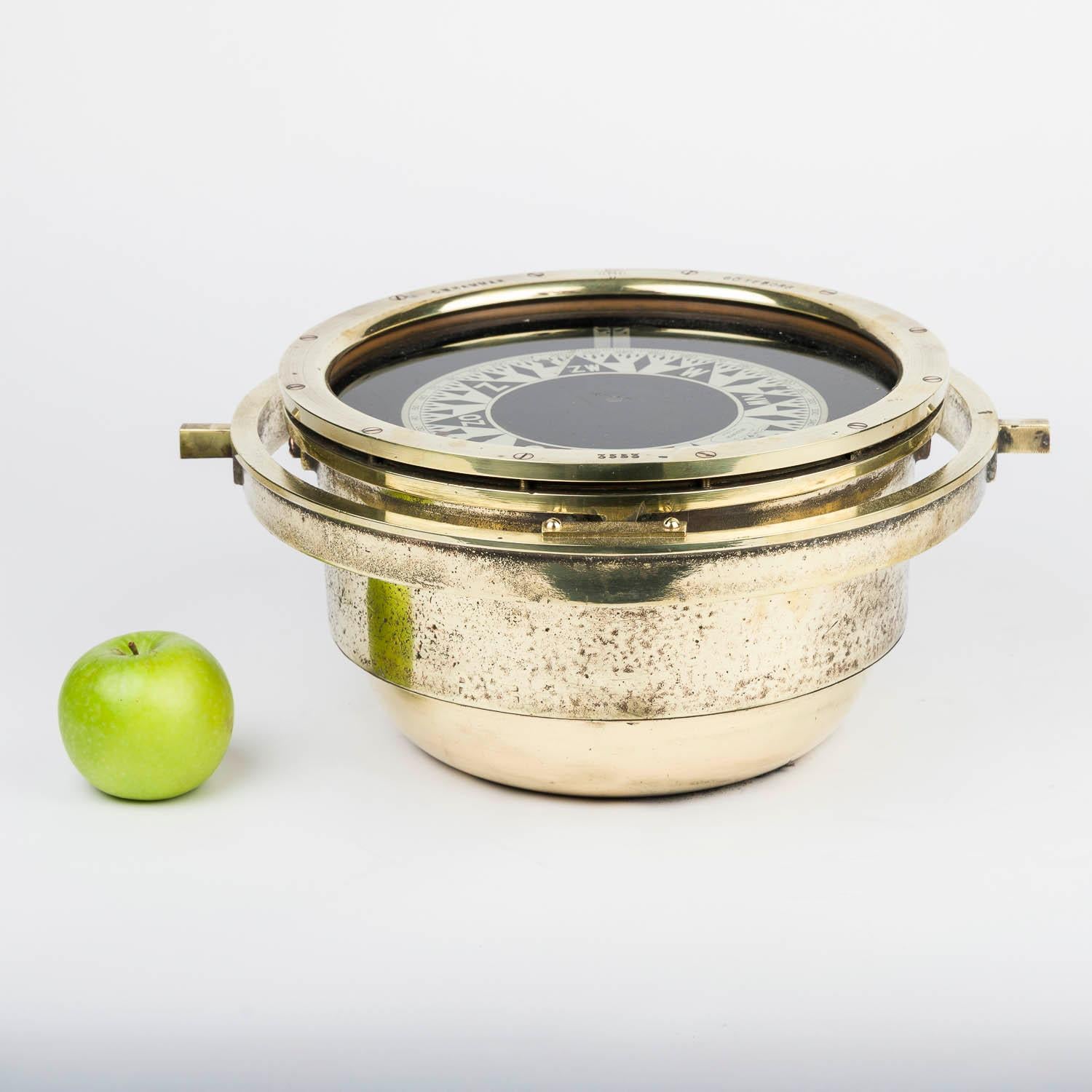 Ship’s gimble mounted compass by C.M. Hammer of Sweden For Sale 5